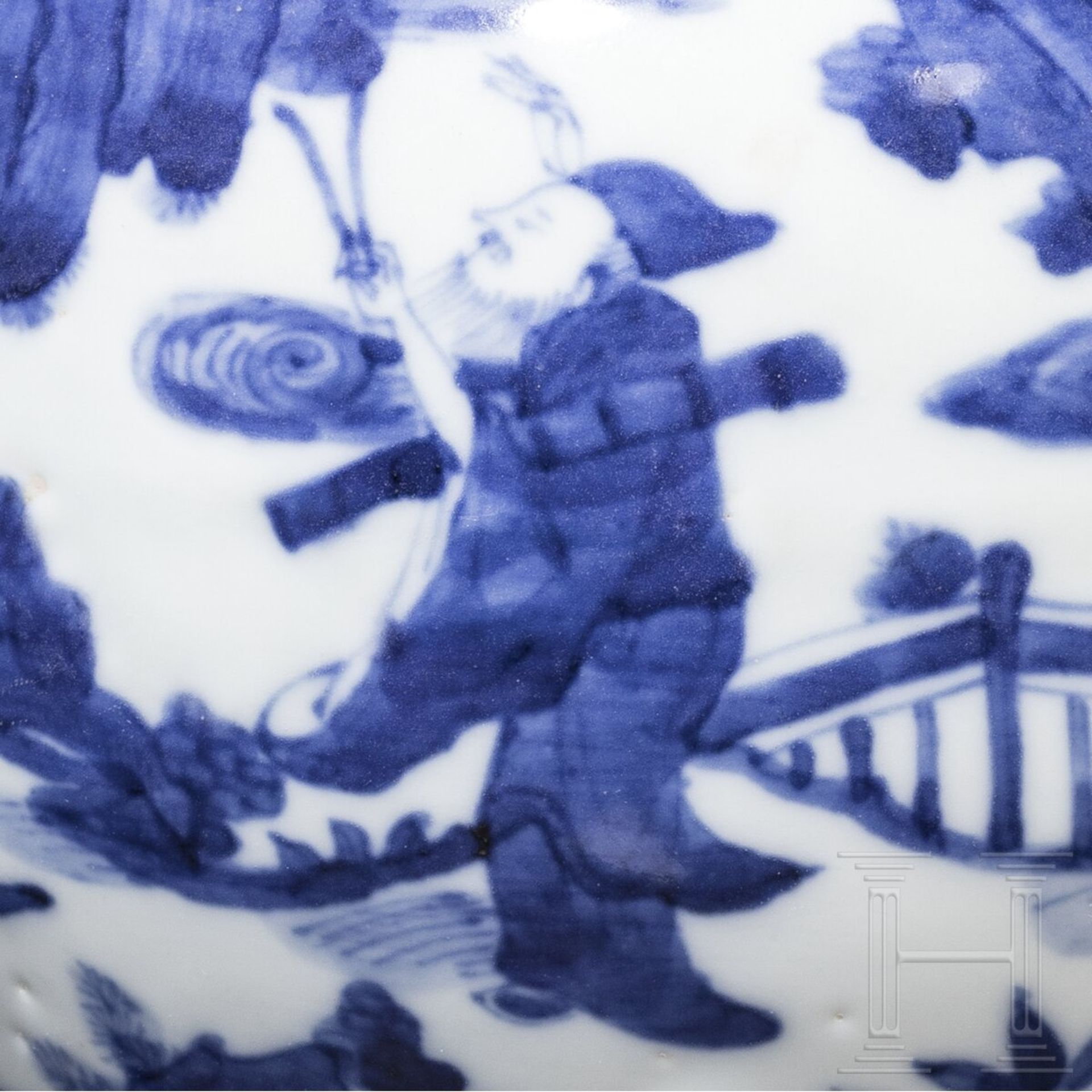 Blau-weiße Vase mit figürlicher Szene mit Wanli-Sechszeichenmarke, China, wahrscheinlich aus dieser - Image 6 of 18