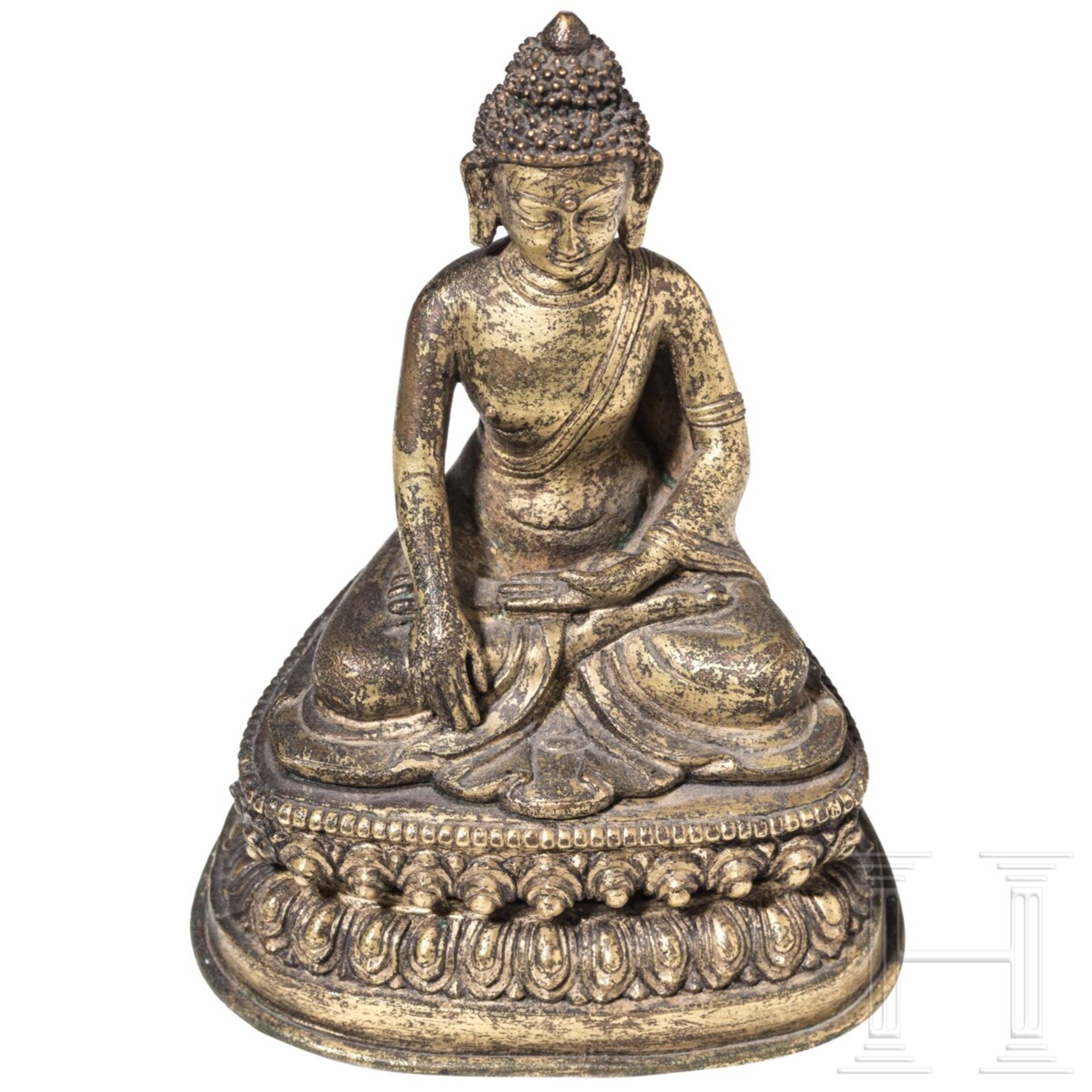 Kleine vergoldete Bronze des Buddha Shakyamuni, Nepal, 17. /18. Jhdt. - Bild 5 aus 5