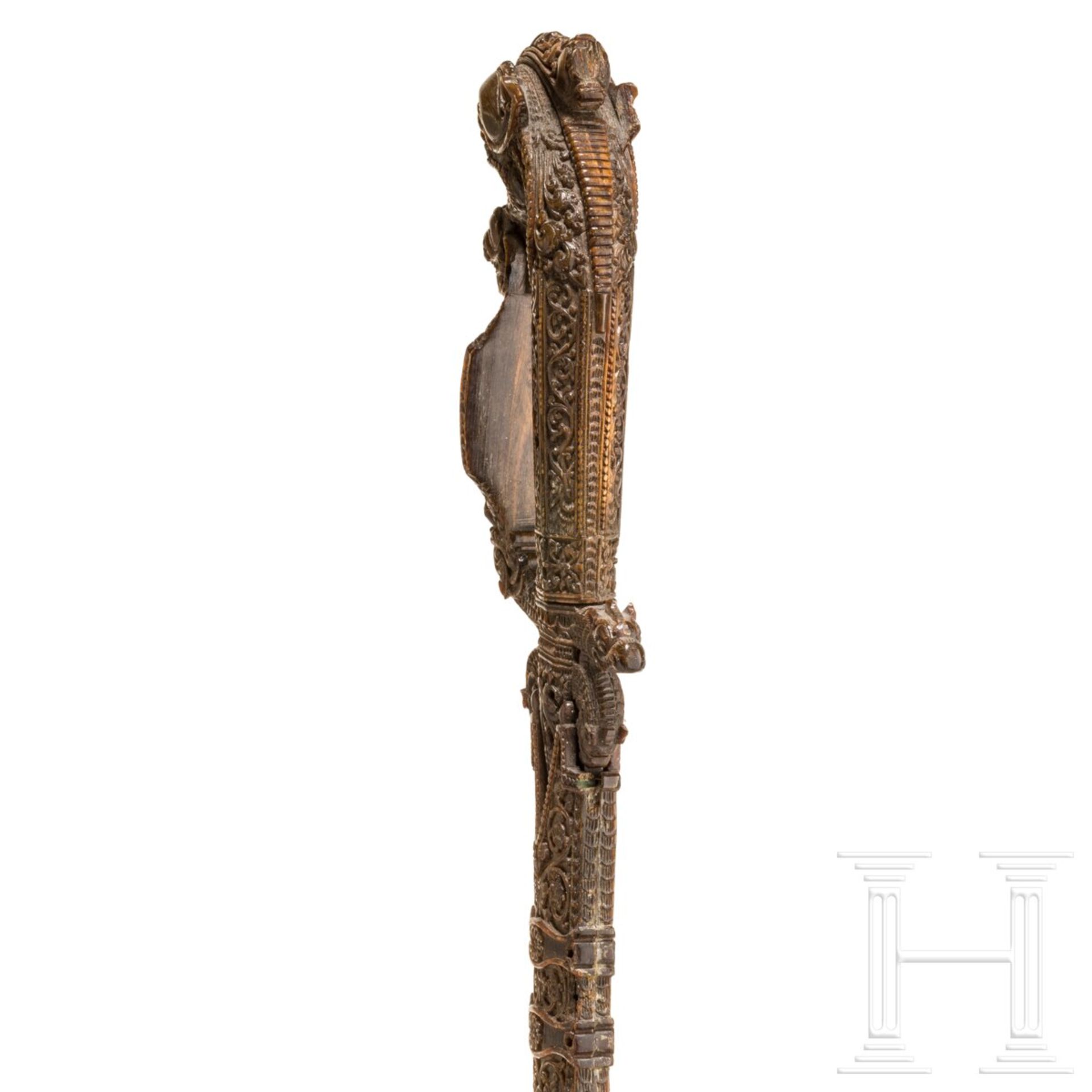 Bedeutende Castane mit fein geschnitzter Hornmontierung, Ceylon, 18./19. Jhdt. - Bild 9 aus 10