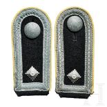 A Pair of Shoulder Straps for an SS-Oberscharführer of Signals