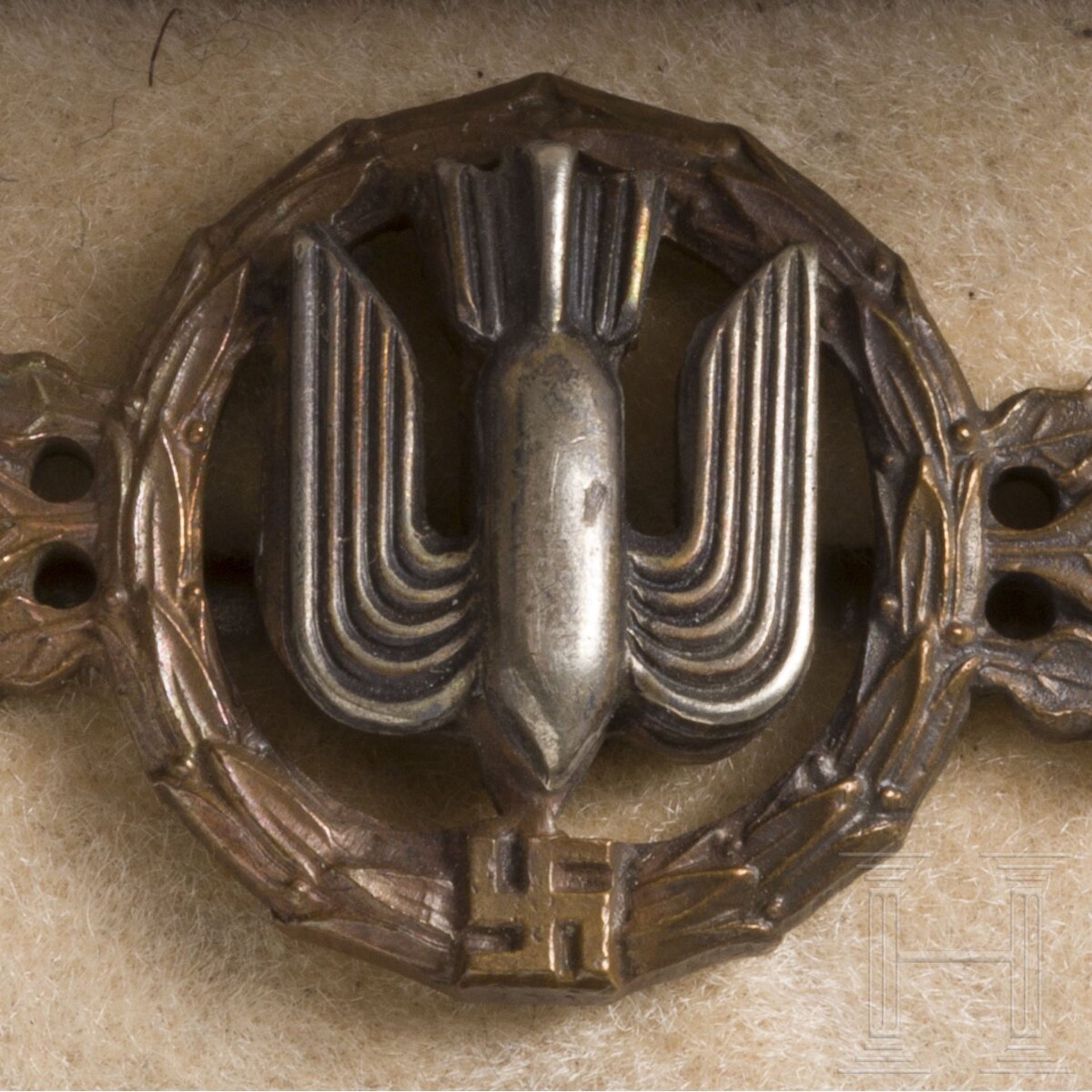 Frontflugspange für Kampf- und Sturzkampfflieger in Bronze im Etui - Image 4 of 4