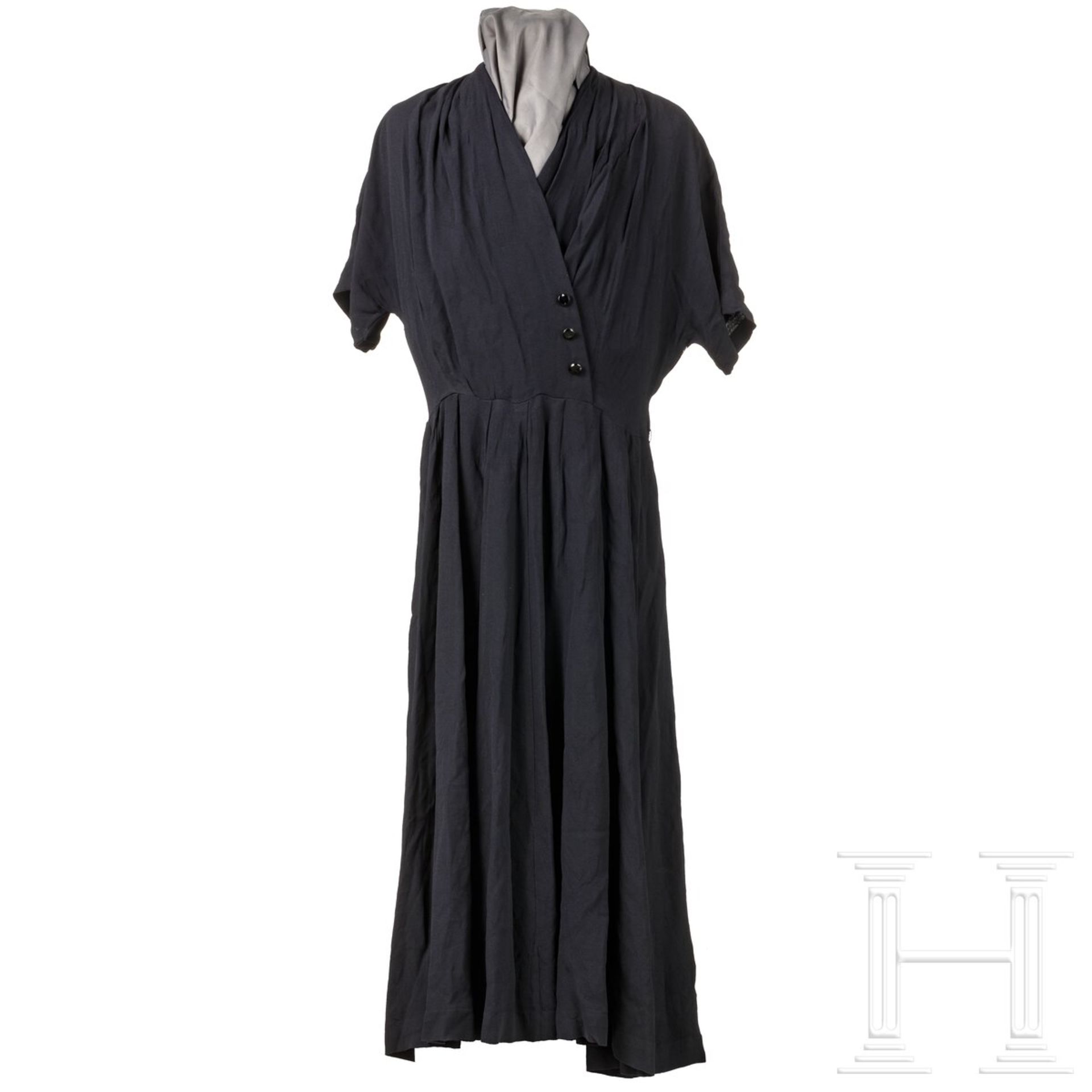 Eva Braun - schwarzes Chiffon-Kleid
