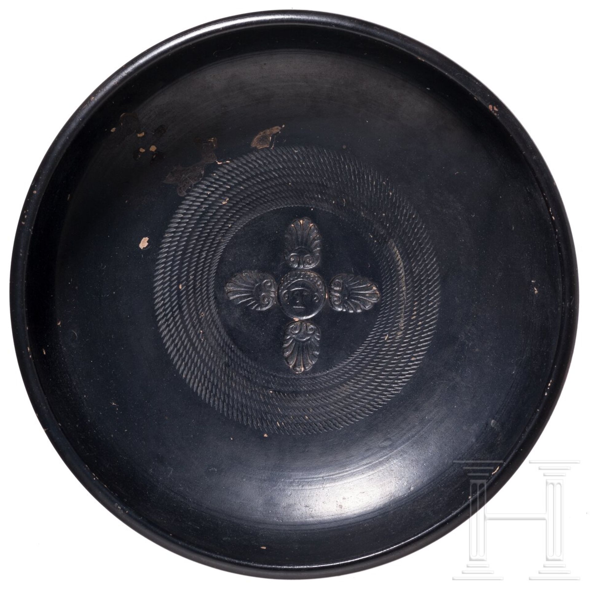 Schale aus schwarzem Glanzton mit Stempeldekor (Campana B), süditalisch, 3. - 2. Jhdt. v. Chr. - Image 2 of 5