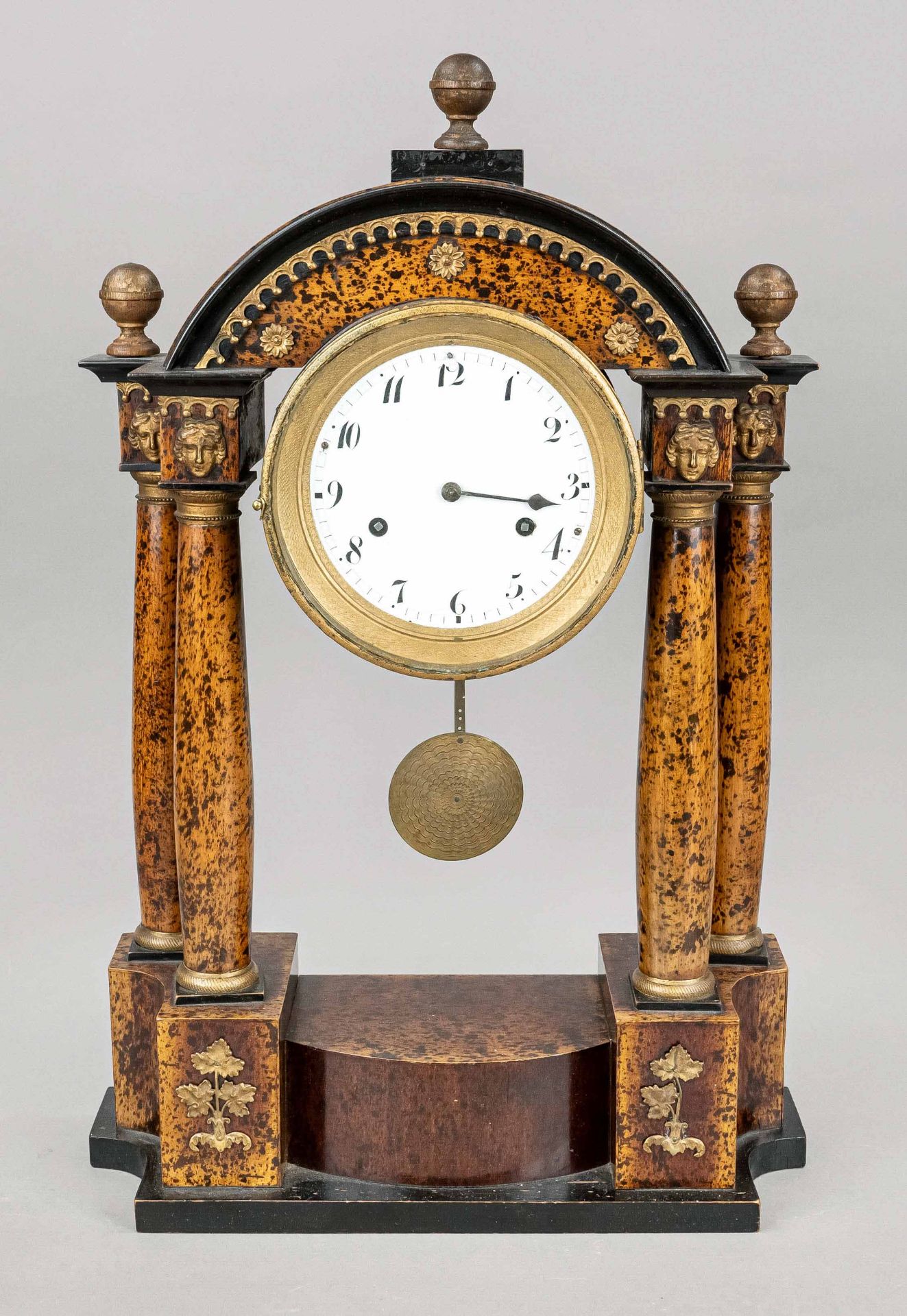 Biedermeier-Portaluhr, 1.H.19.