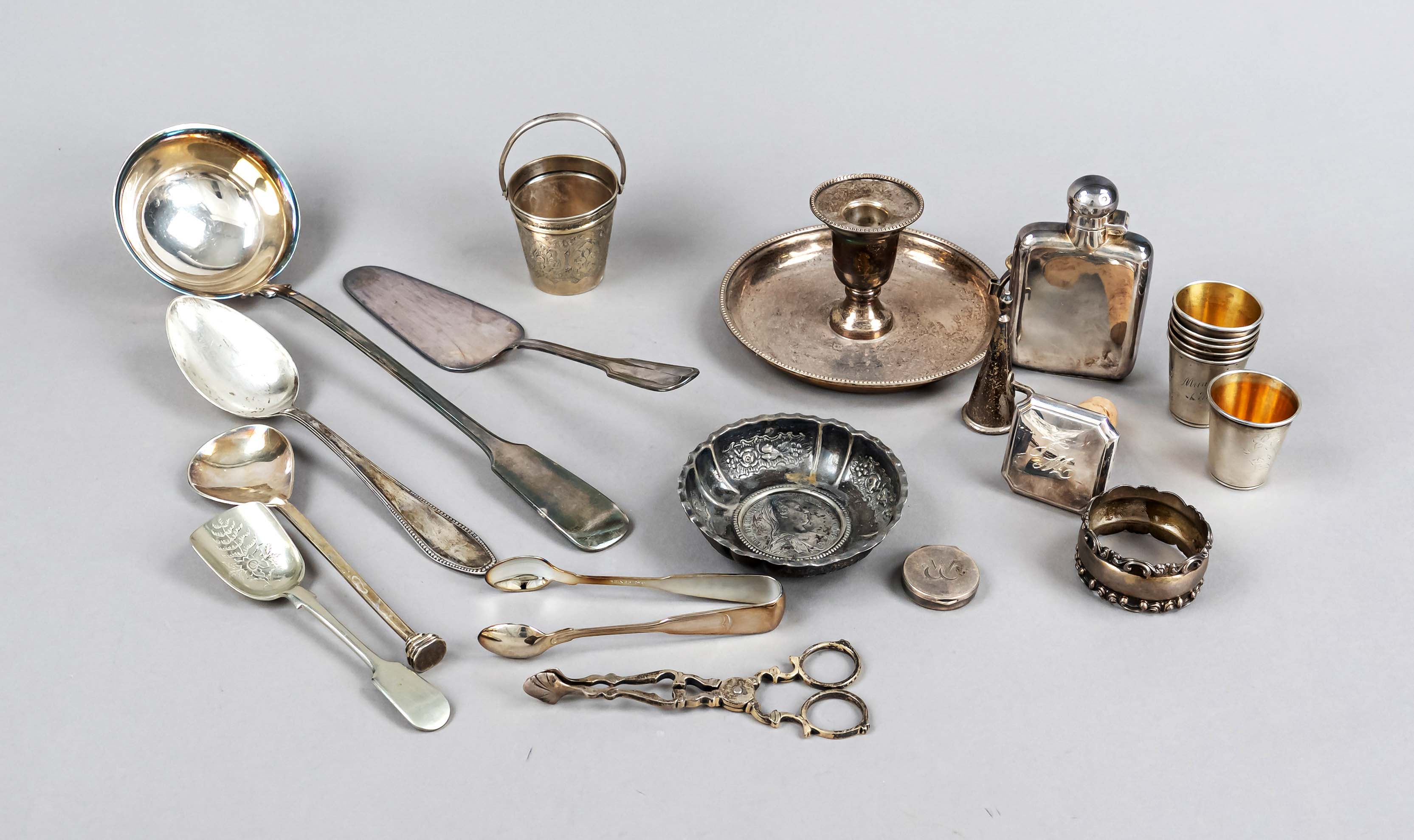 mixed lot of 20 small pieces, 20th century, different manufacturers, silver different finenesses,