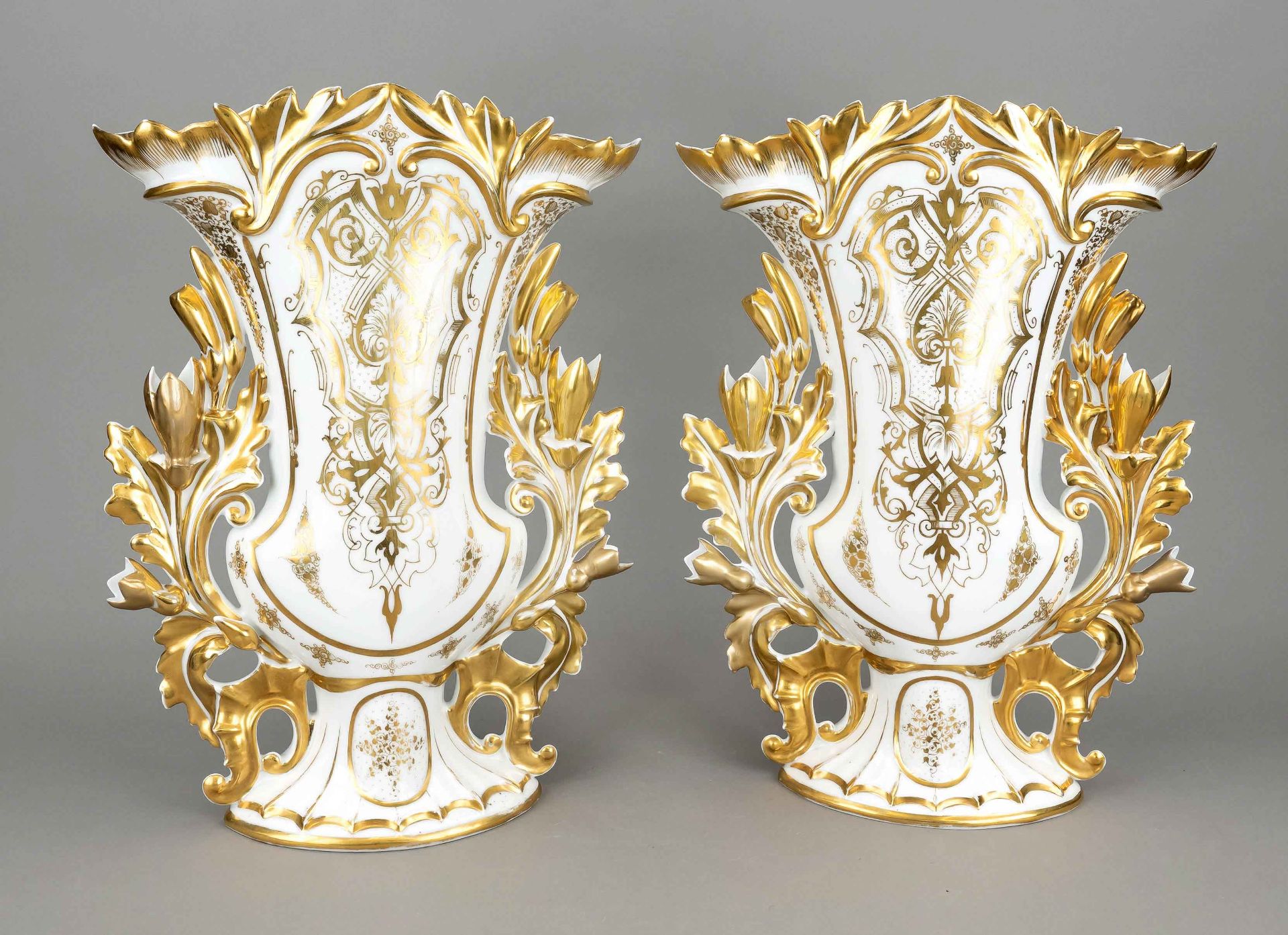 Pair of historicism vases, 19th c., w. France, curved leaf shape extending upwards, plastic