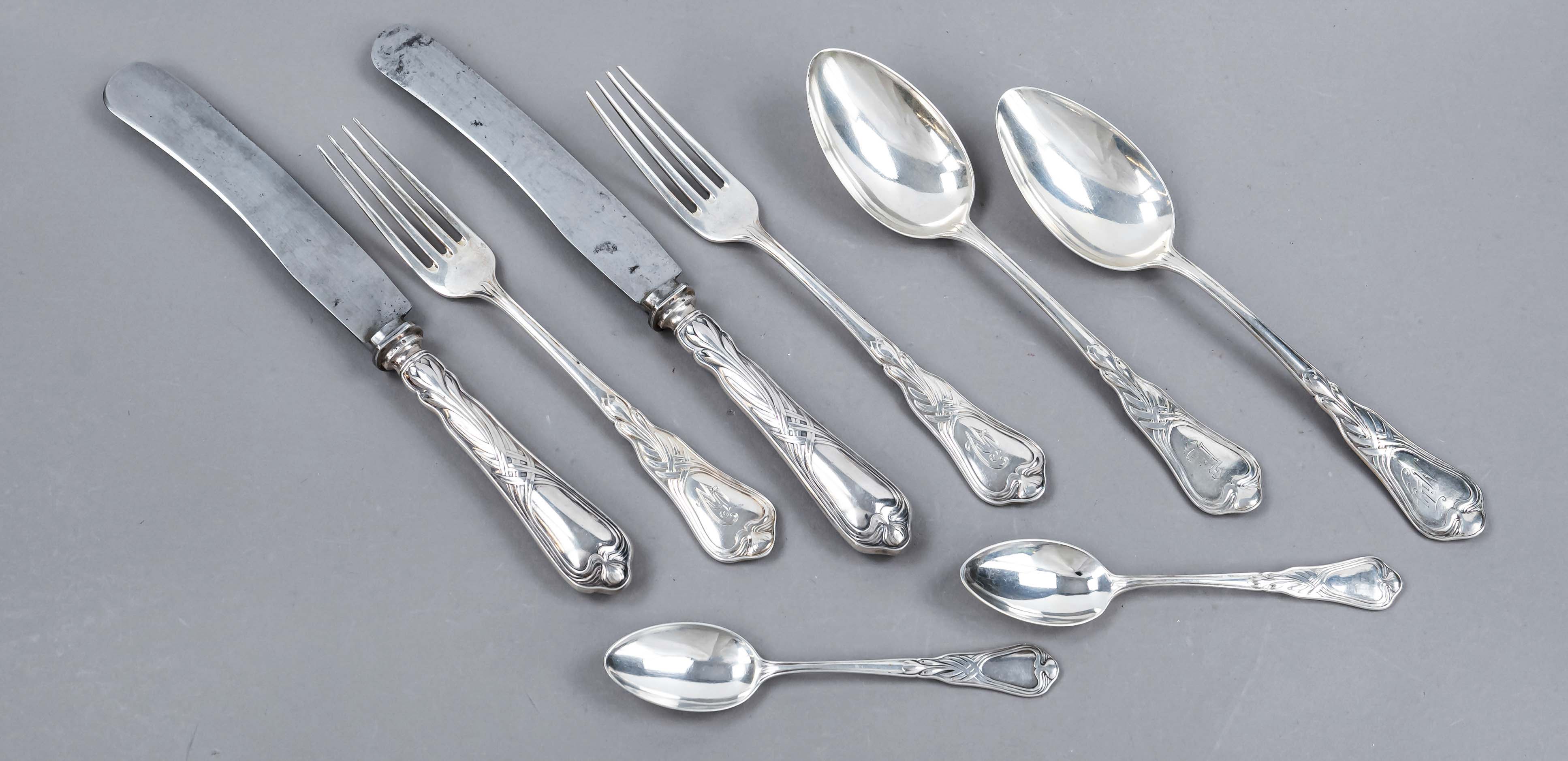 Art nouveau cutlery Autumn timeless for 8 persons. 32-piece set designed by Heinrich Vogeler (1872-