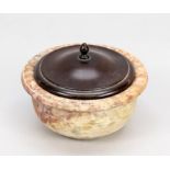 Serpentine bowl, China, date uncertain, bowl drilled in serpentine stone with wooden lid, d 7,5cm