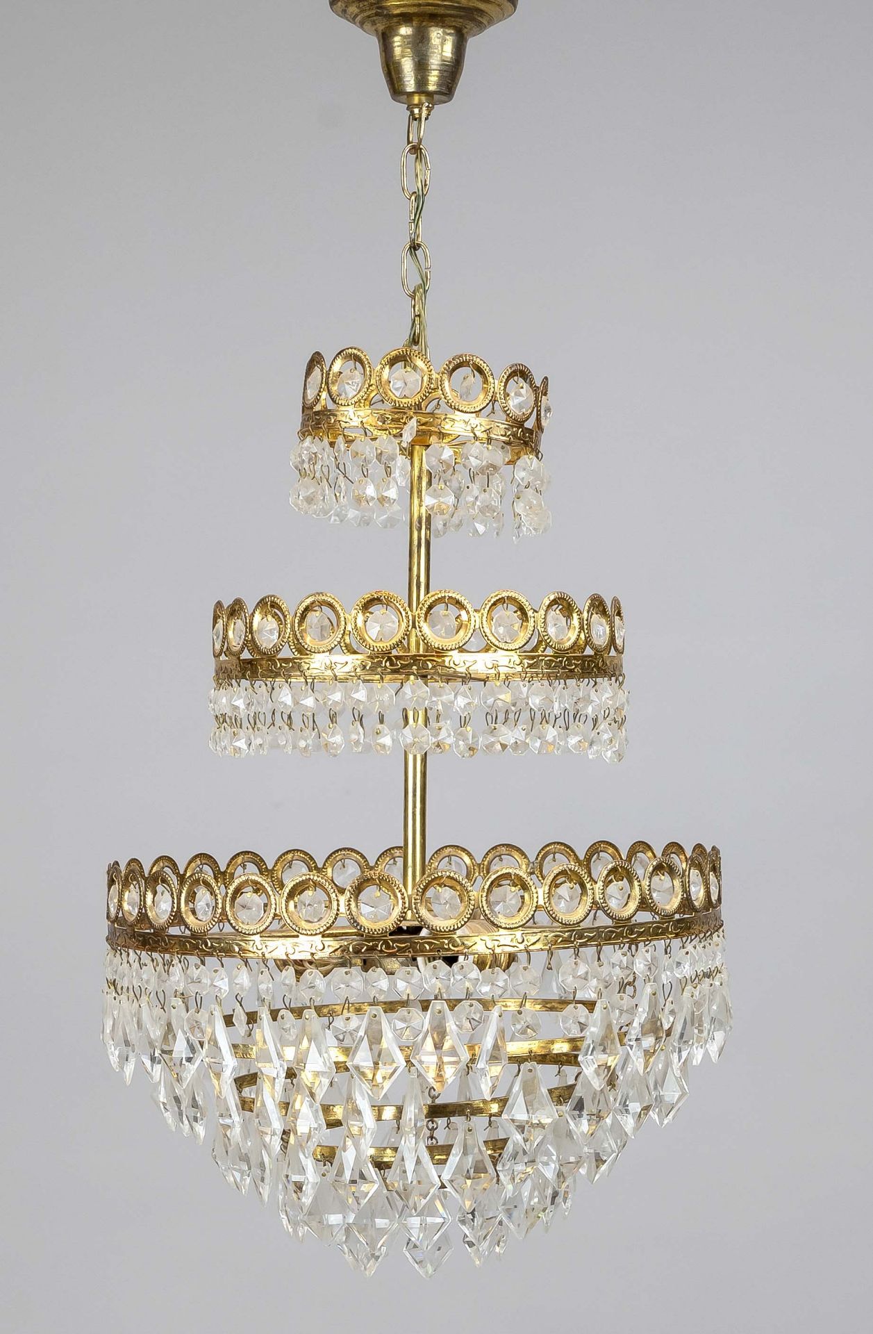 Crystal chandelier, 20th c., 3 stepped brass wreaths with crystal glass hangings, 3-light, h. 74