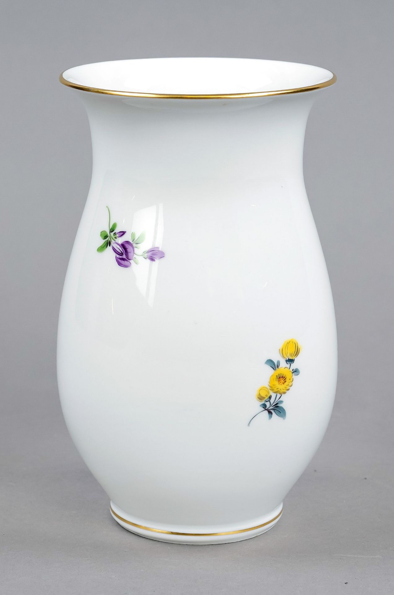 Vase, Meissen, mark 1953-57, 1st choice, baluster shape, decor Colorful flower, gold rim, h. 16,5 - Image 2 of 2