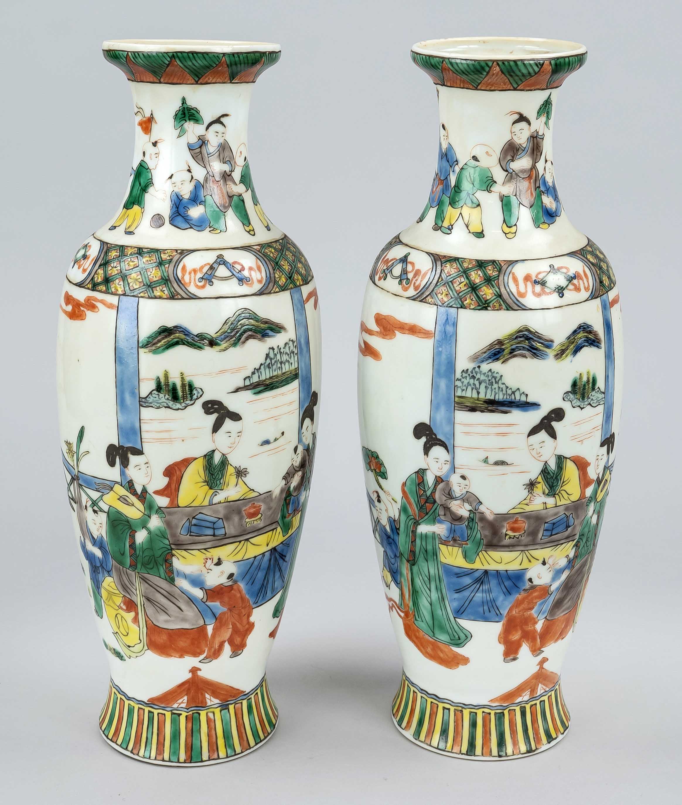 Pair of vases famille verte, China, Republic period(1912-1949), porcelain with polychrome glaze