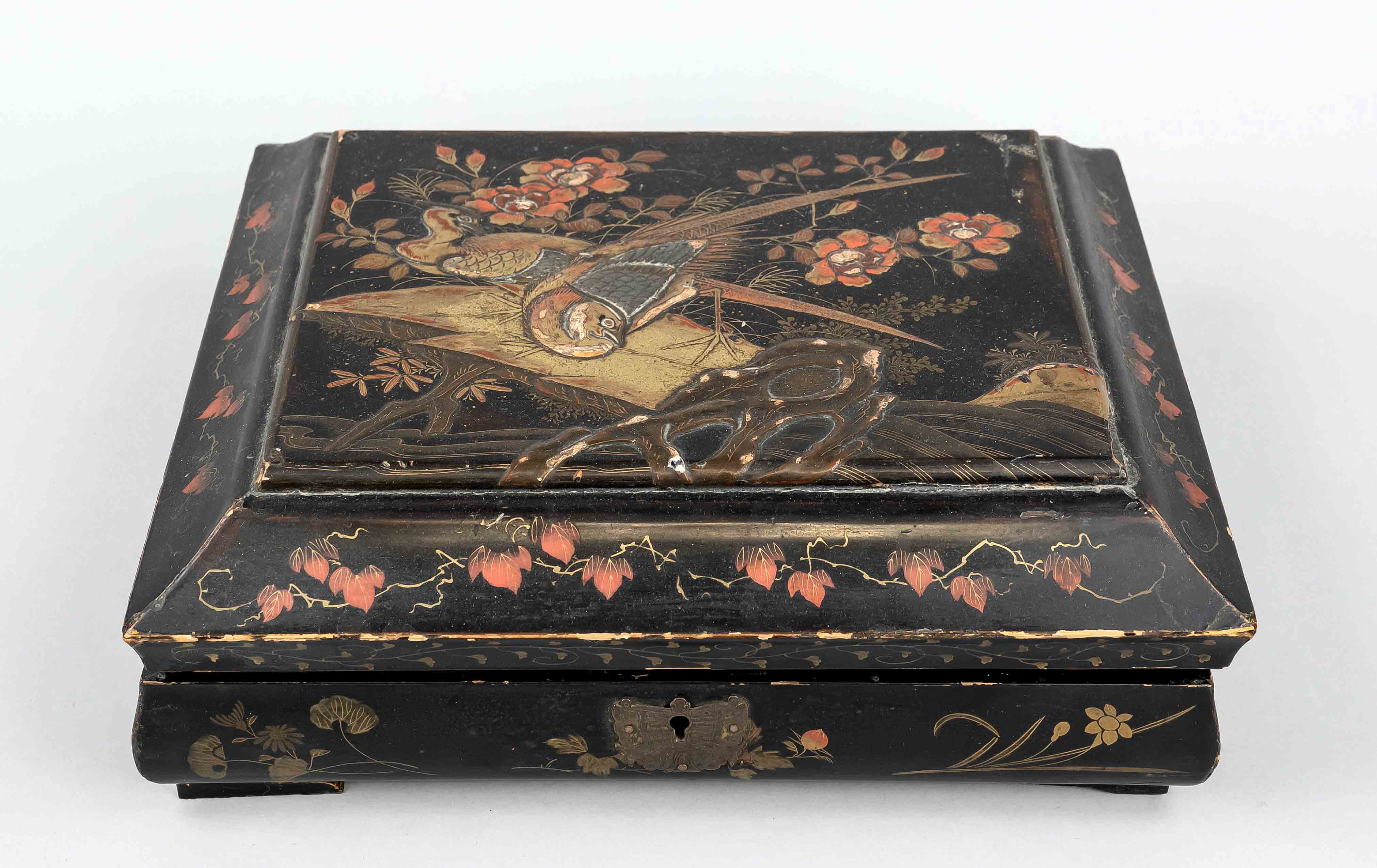 Lacquer box ''Pheasant Couple'', Japan, Edo period(1603-1868), around 1800, black lacquered chest in