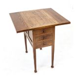 English folding table around 1900, oak, three drawers on the side, opposite door, 76 x 65 x 46/70