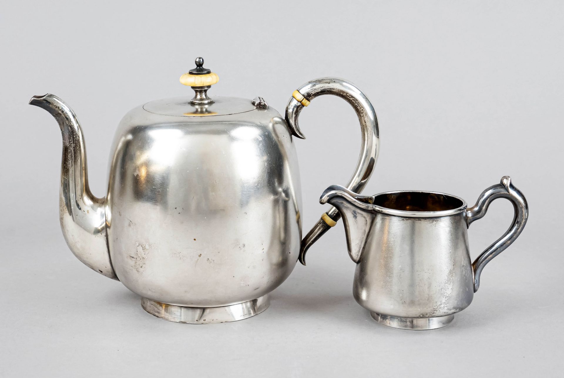 Teapot and cream jug, hallmarked Russia, 1x 1st Kokoshnik mark (1896-1908), maker's mark PJS, 1x