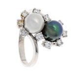 Akoya diamond ring WG 585/000 with two Akoya pearls 4.8 mm, white and dark gray, and 10 brilliant-