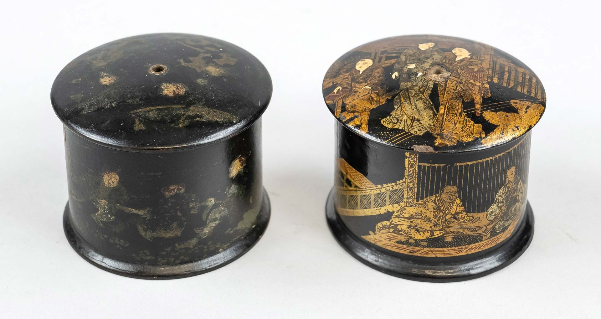 Pair of yarn boxes, Japan, Meiji period(1868-1912), round black lacquer lidded boxes with polychrome