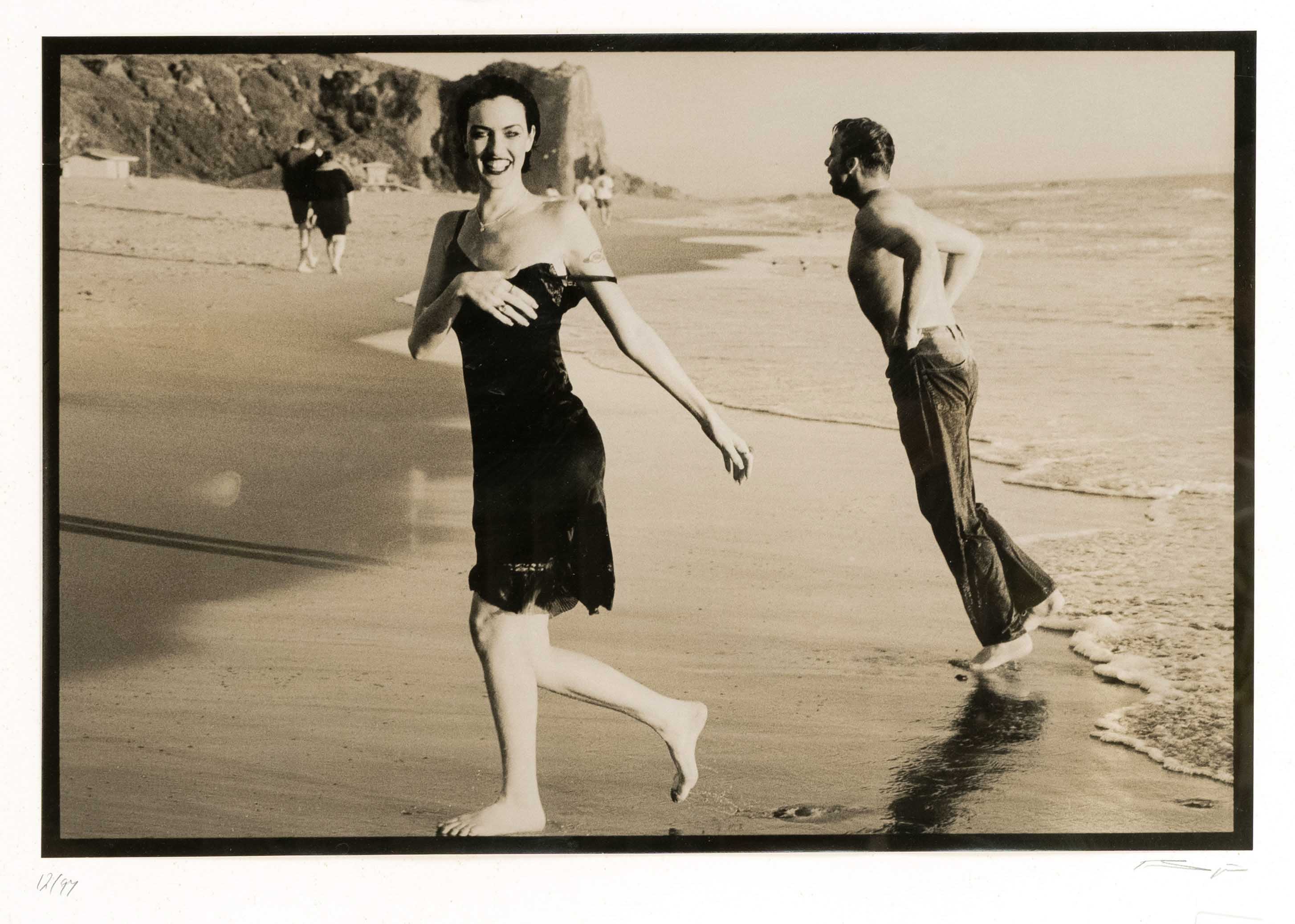 Unidentified photographer, 2nd half of 20th century, beach scene, large black and white print, on