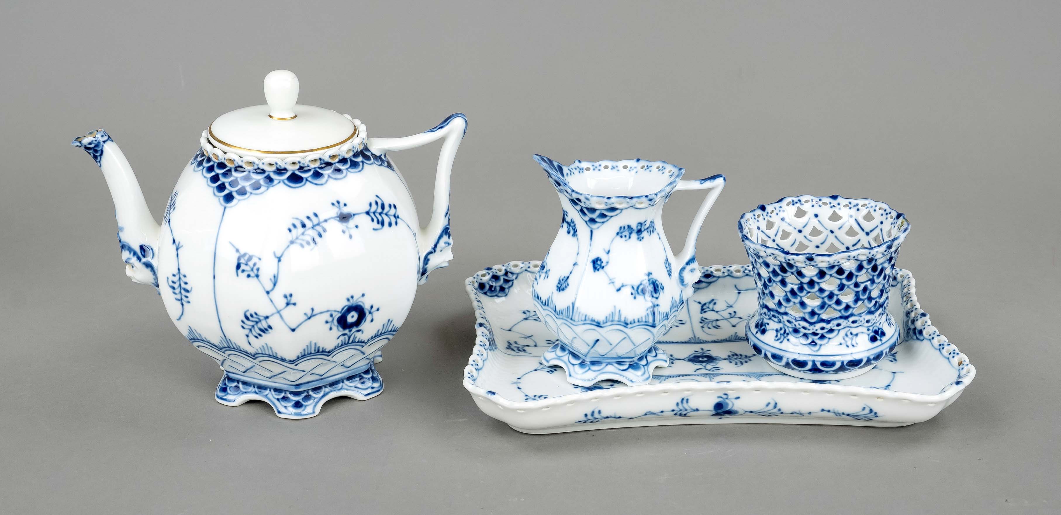 Set of four pieces, Royal Copenhagen, Denmark, 20th c., décor Musselmalet full lace in underglaze