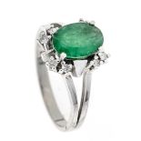 Emerald diamond ring WG 585/000 with one oval faceted emerald 9,7 x 6,7 mm, green, translucent,