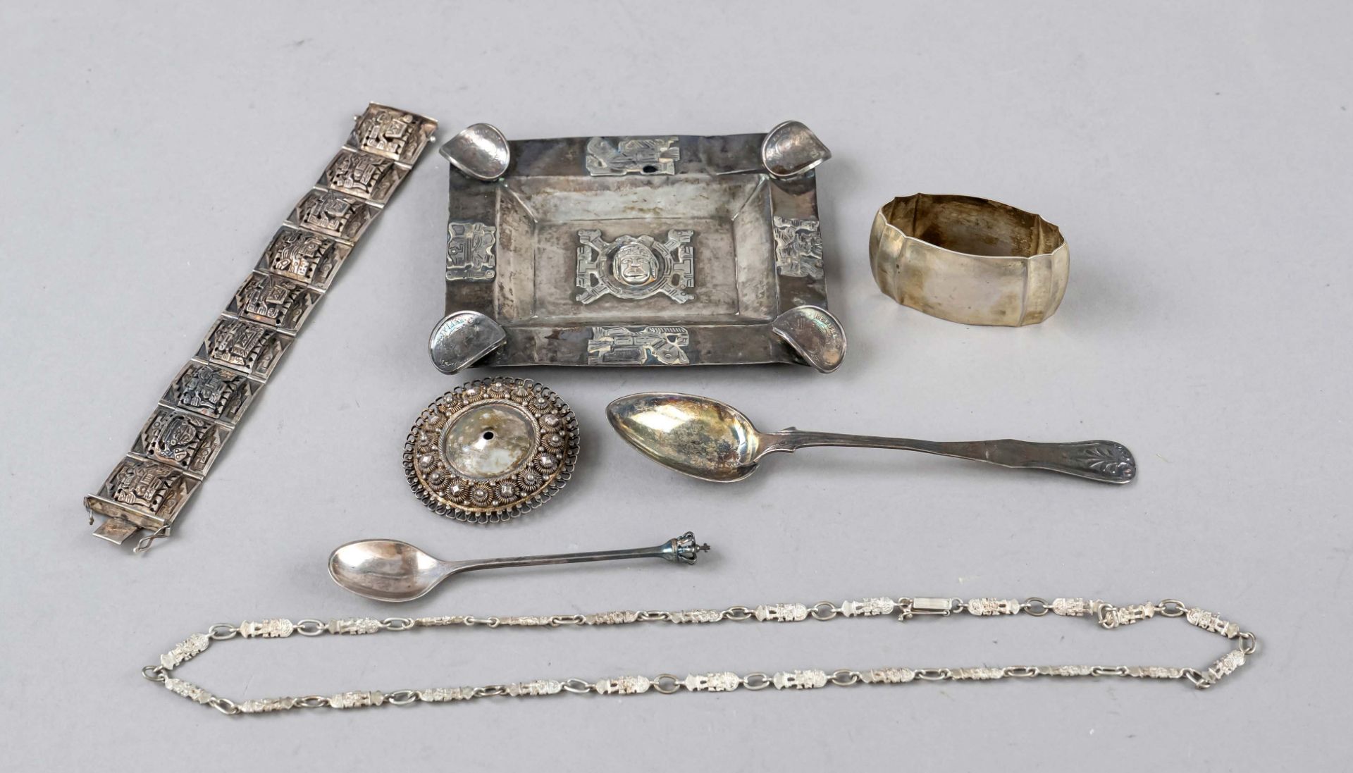 mixed lot of seven small pieces, 20th c., different makers, silver different finenesses, ashtray,