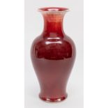 Hohe Ochsenblut-Vase, China, w