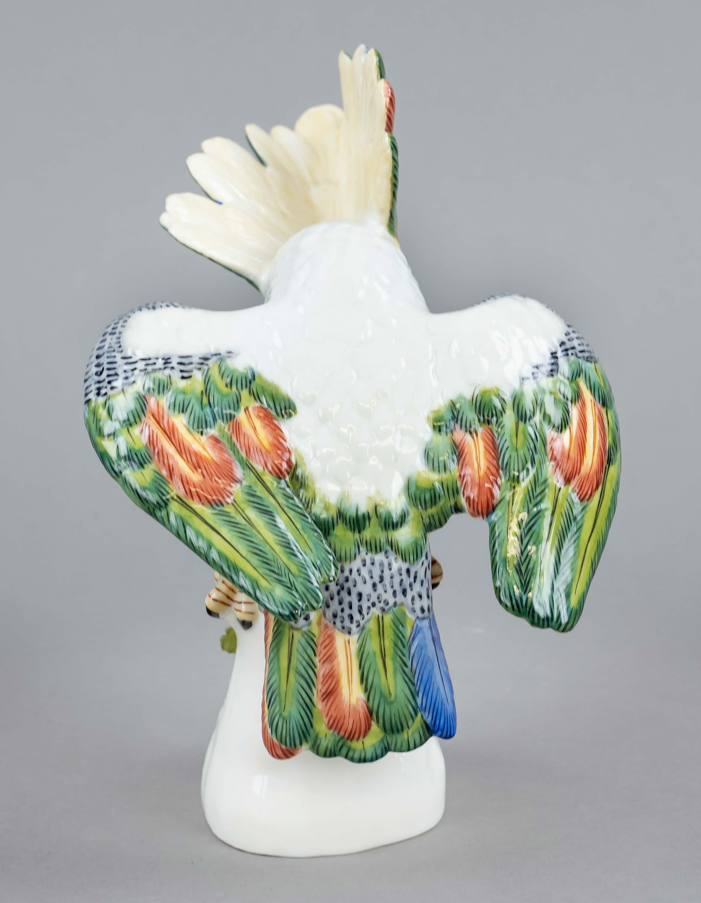 Cockatoo, Nymphenburg, mark 1925-75, model no. 413 /b, designed by Johann Gottfried Eberlein for - Image 2 of 2