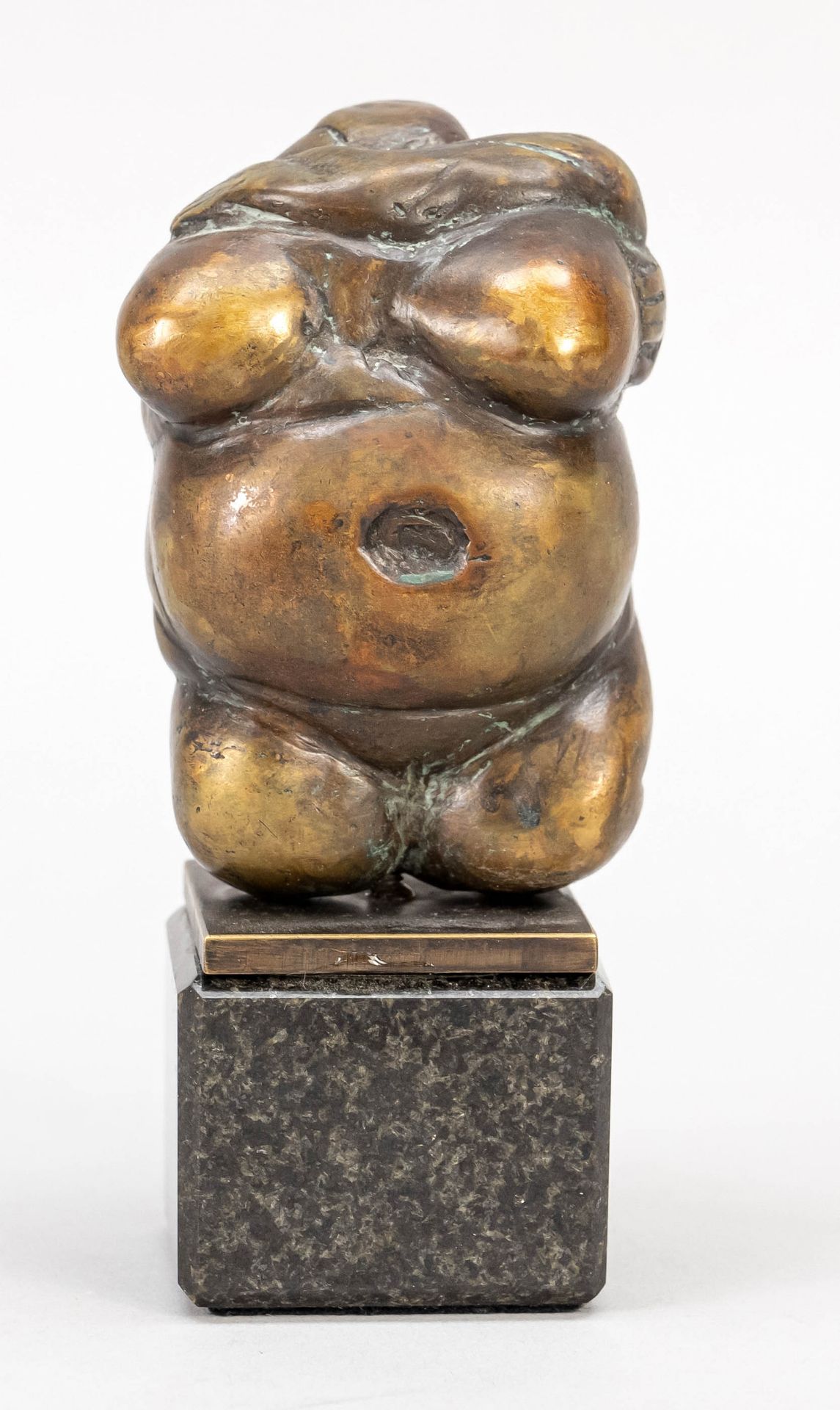 Rolf Kuhrt (*1936), Mecklenburg Venus, stylized nude figure of a kneeling woman, bronze with