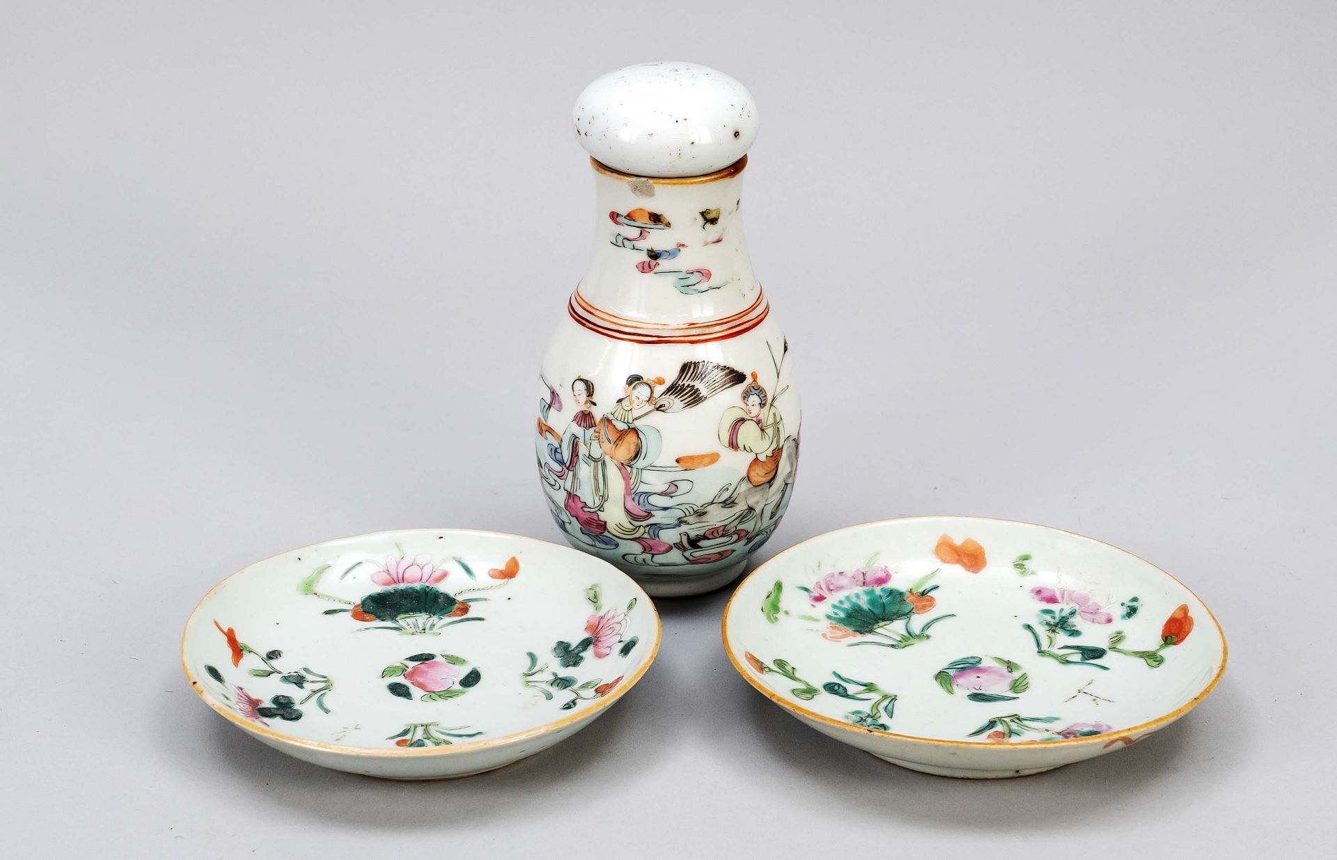 Vinegar vase and pair of vinegar plates, China, Qing dynasty(1644-1911), 19th c., porcelain with