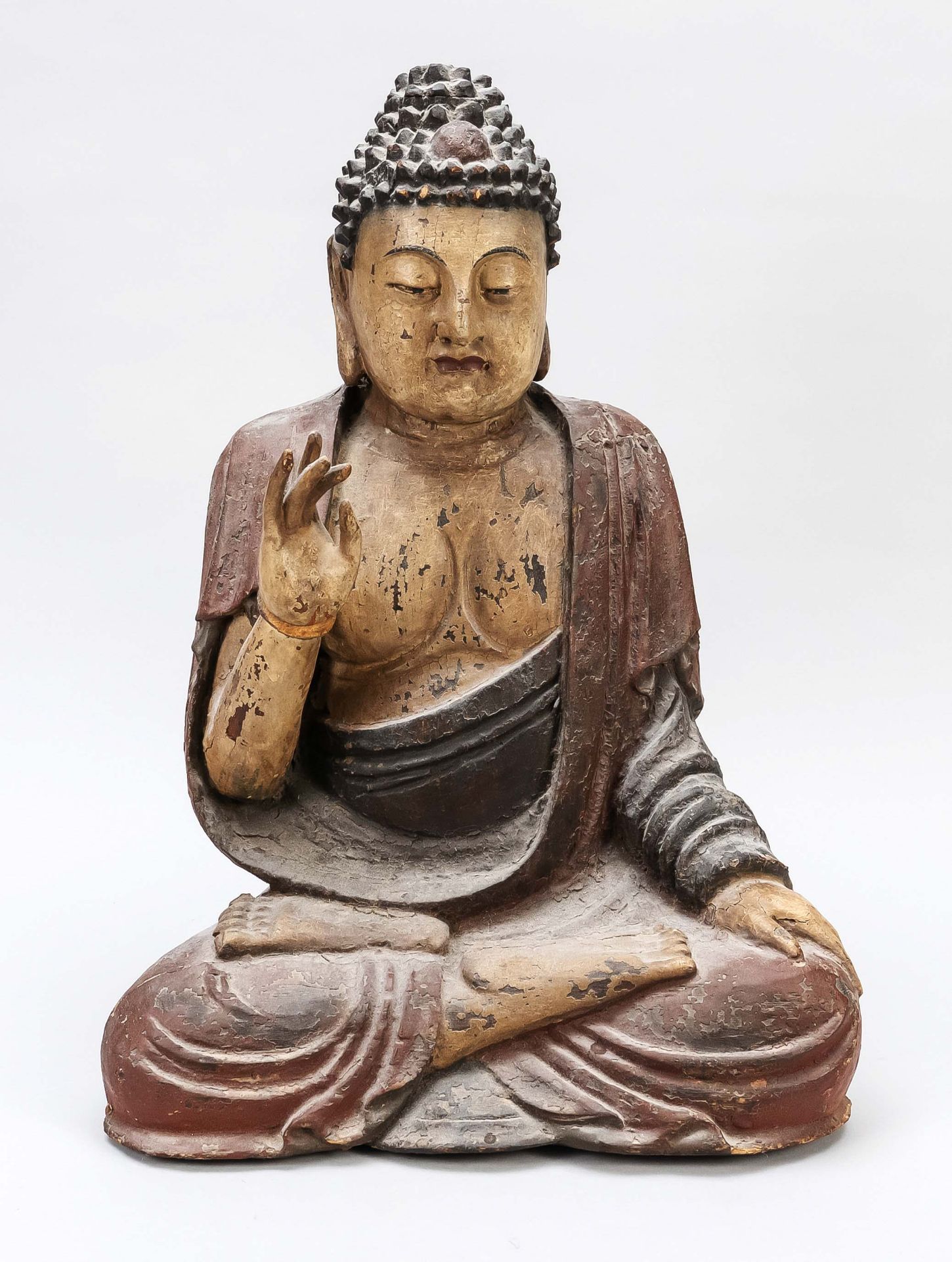 Important wooden sculpture of Buddha Amithabha, probably Song(960-1279) or Jin dynasty(1125-1234)