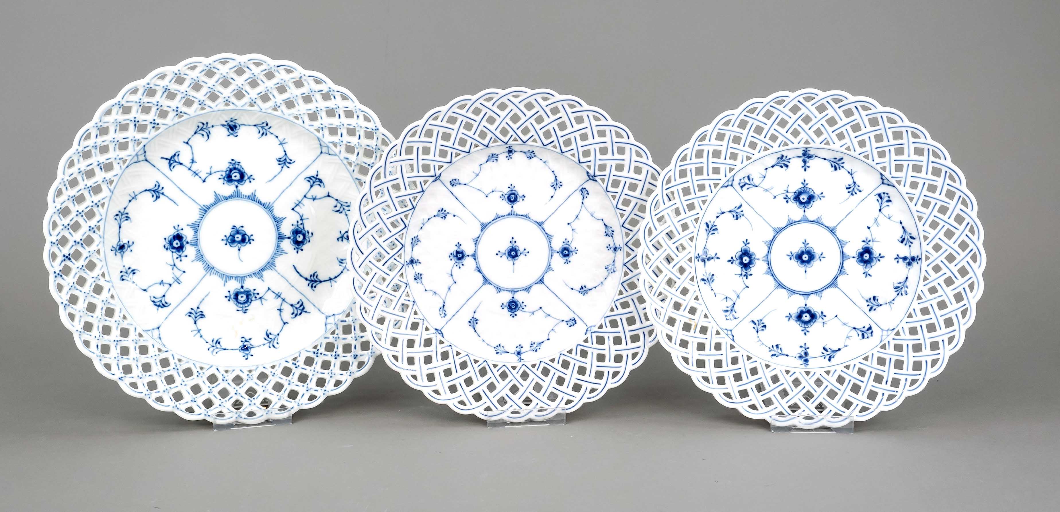 Three breakthrough plates, Royal Copenhagen, Denmark, early 20th/20th c., Musselmalet decor, model