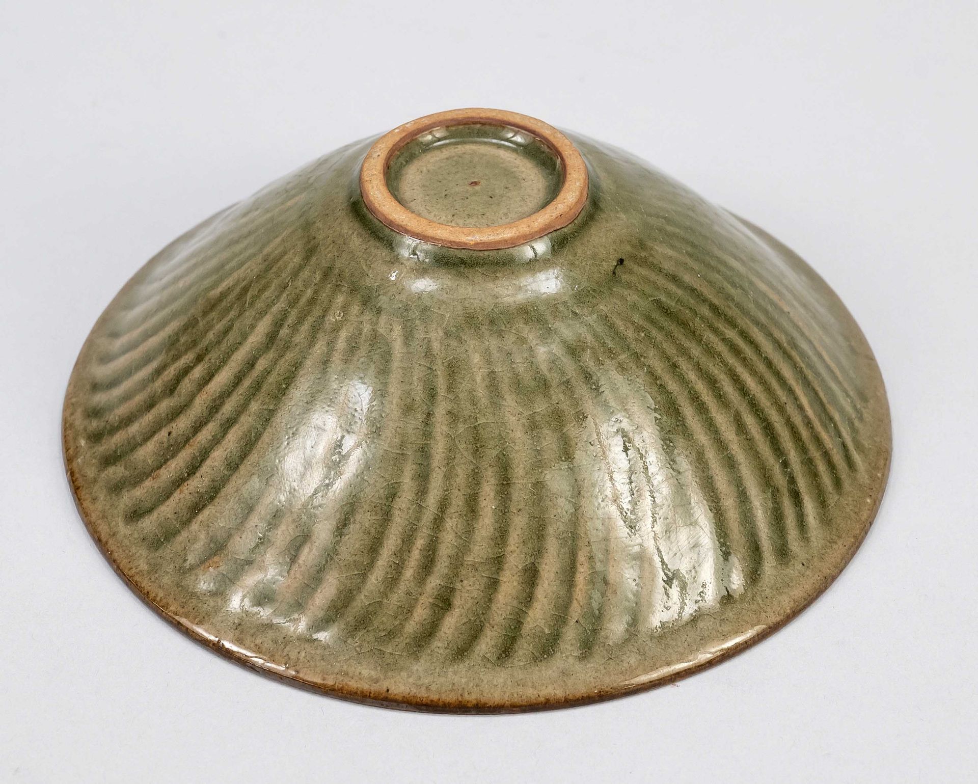 Large Yaozhouyao bowl, China, Song dynasty(960-1368) 12th century or later, conical stoneware bowl - Image 3 of 3