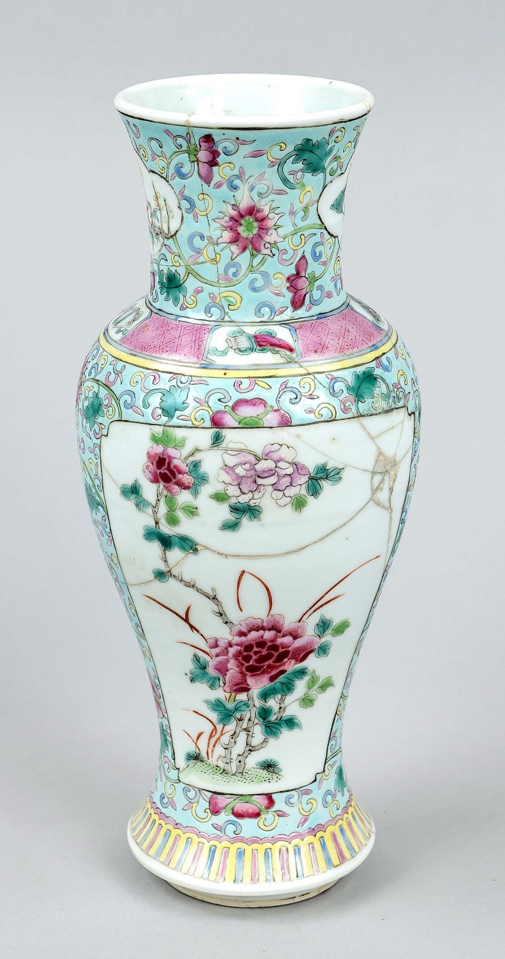 Vase famille rose, China, um 1