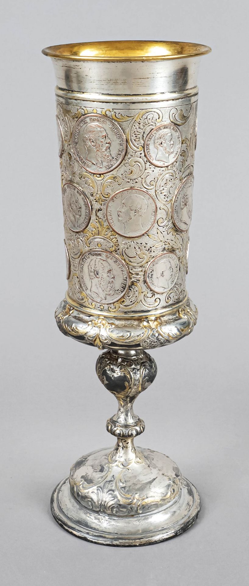 Large coin cup, 20th c., plated, round stand, baluster stem, slightly conical dome bulged in the - Image 3 of 3