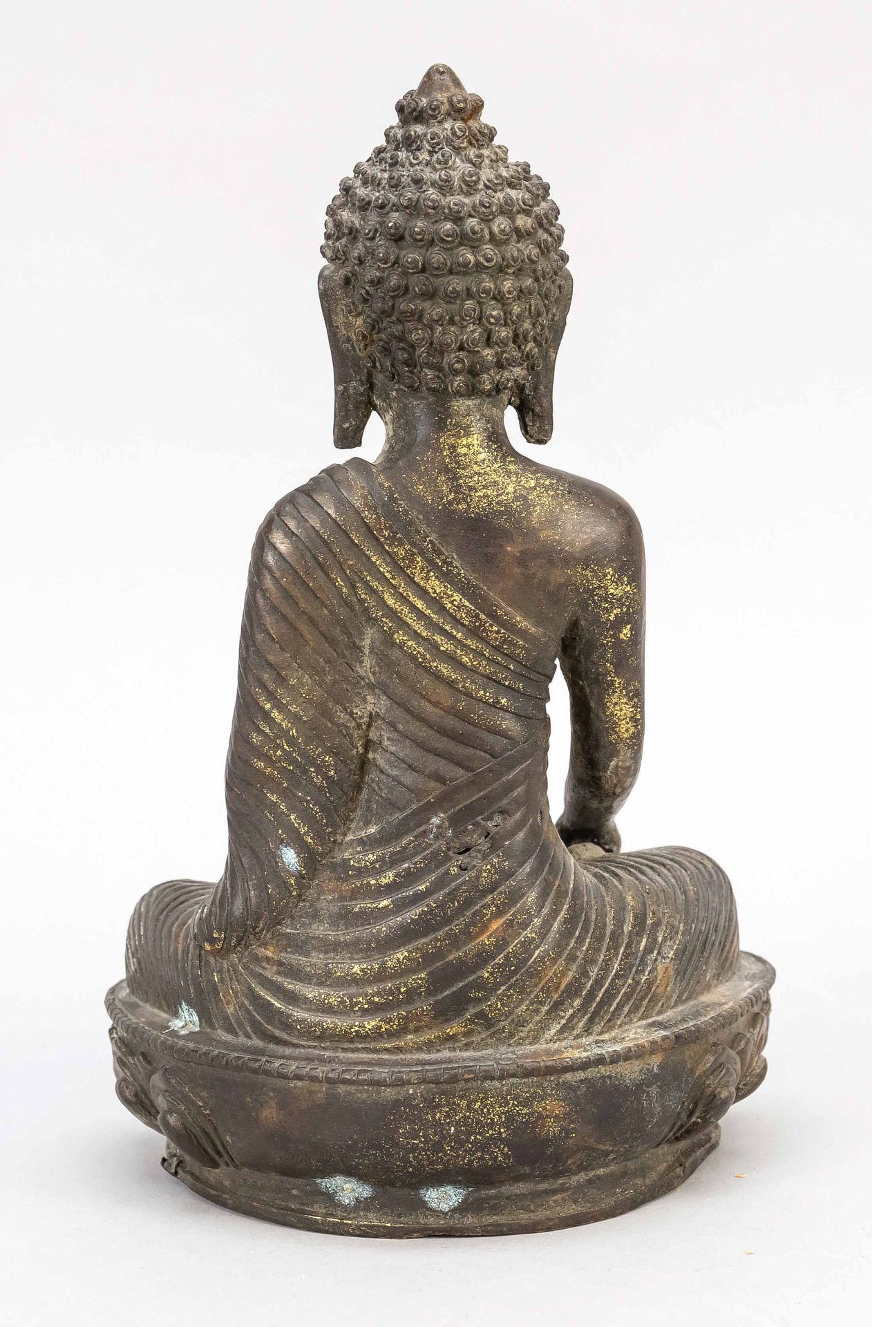 Buddha Shakyamuni, probably Qing dynasty(1644-1912) 18th century, patinated bronze of the historical - Image 2 of 2