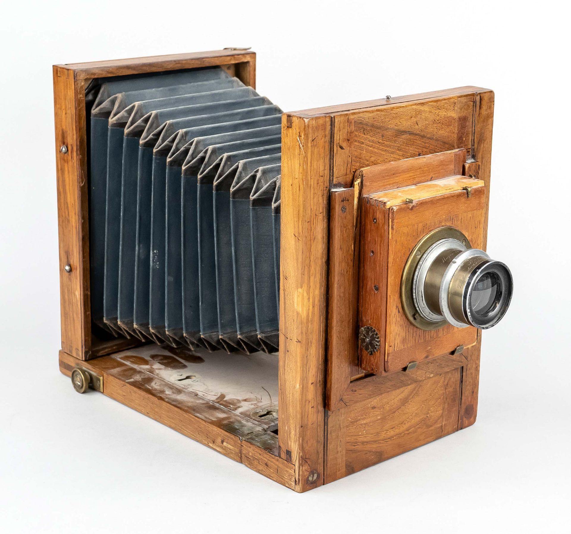 Plate camara, Germany, late 19th/early 20th century, tropical wood case? with brass parts and