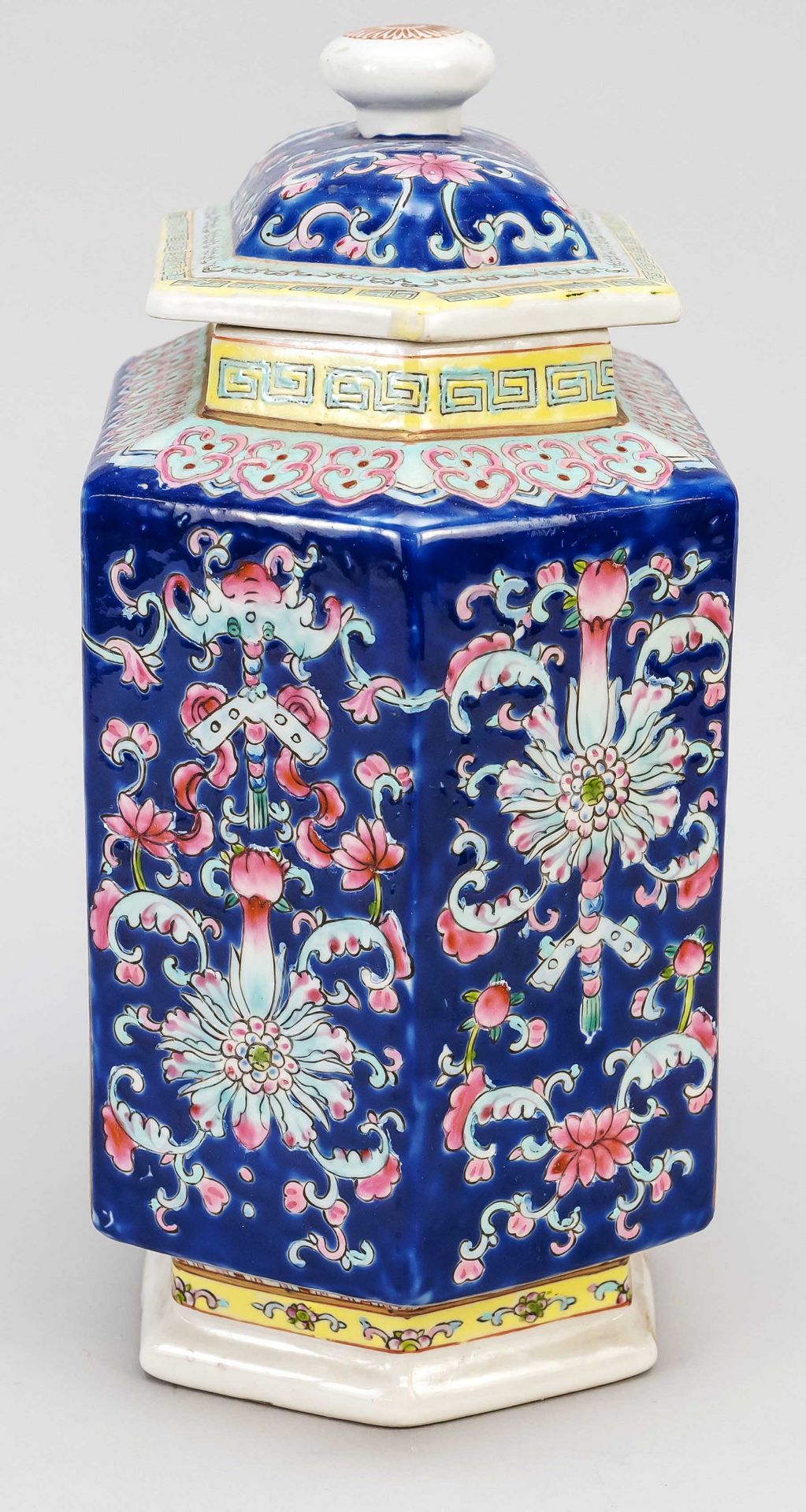 Six-sided lidded vase, China, Republic period(1912-1949), blue-ground enamel on porcelain, bat - Image 3 of 3