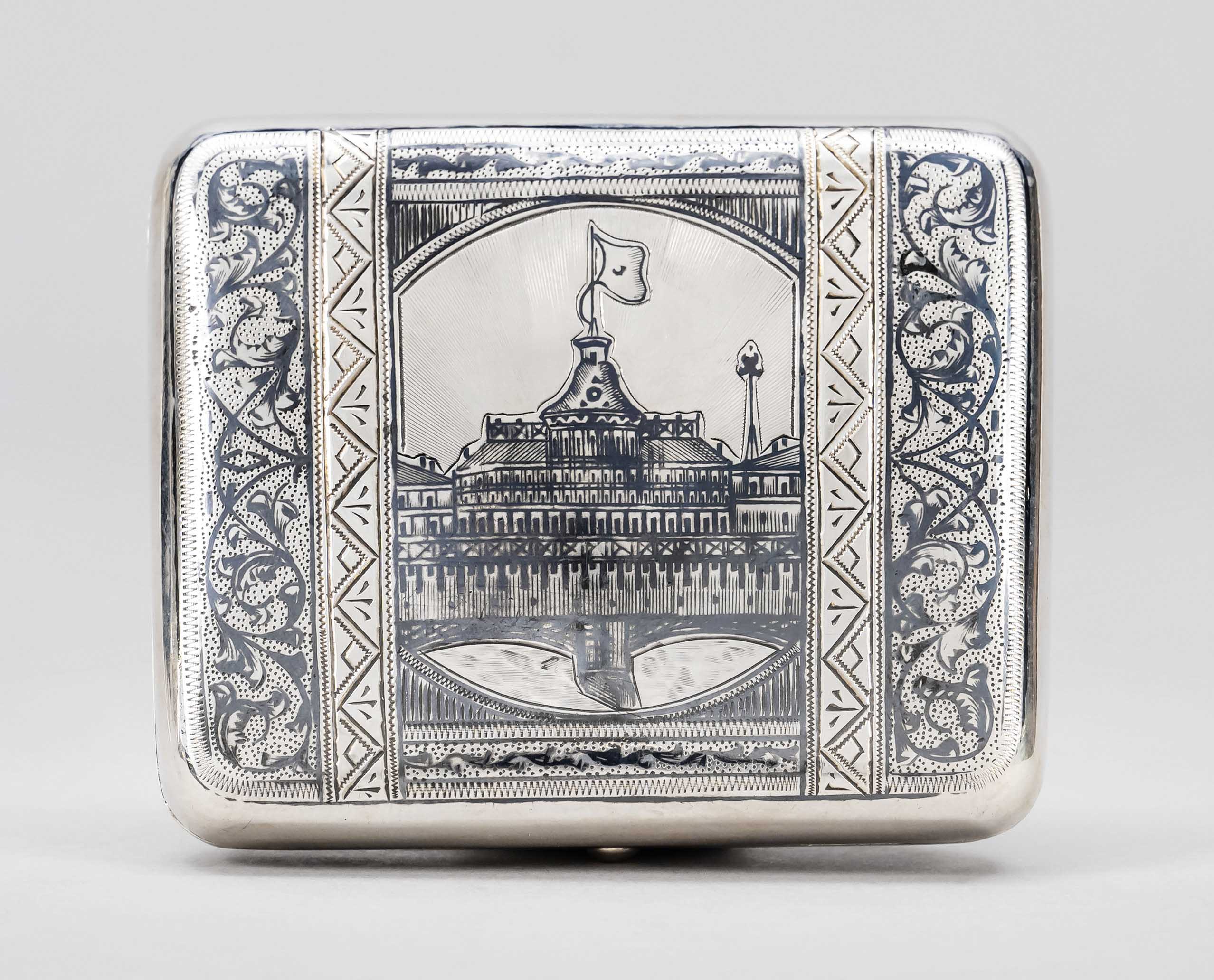 Cigarette case, hallmarked Russia, c. 1890, assay mark probably A. Romanov, Moscow, MZ probably