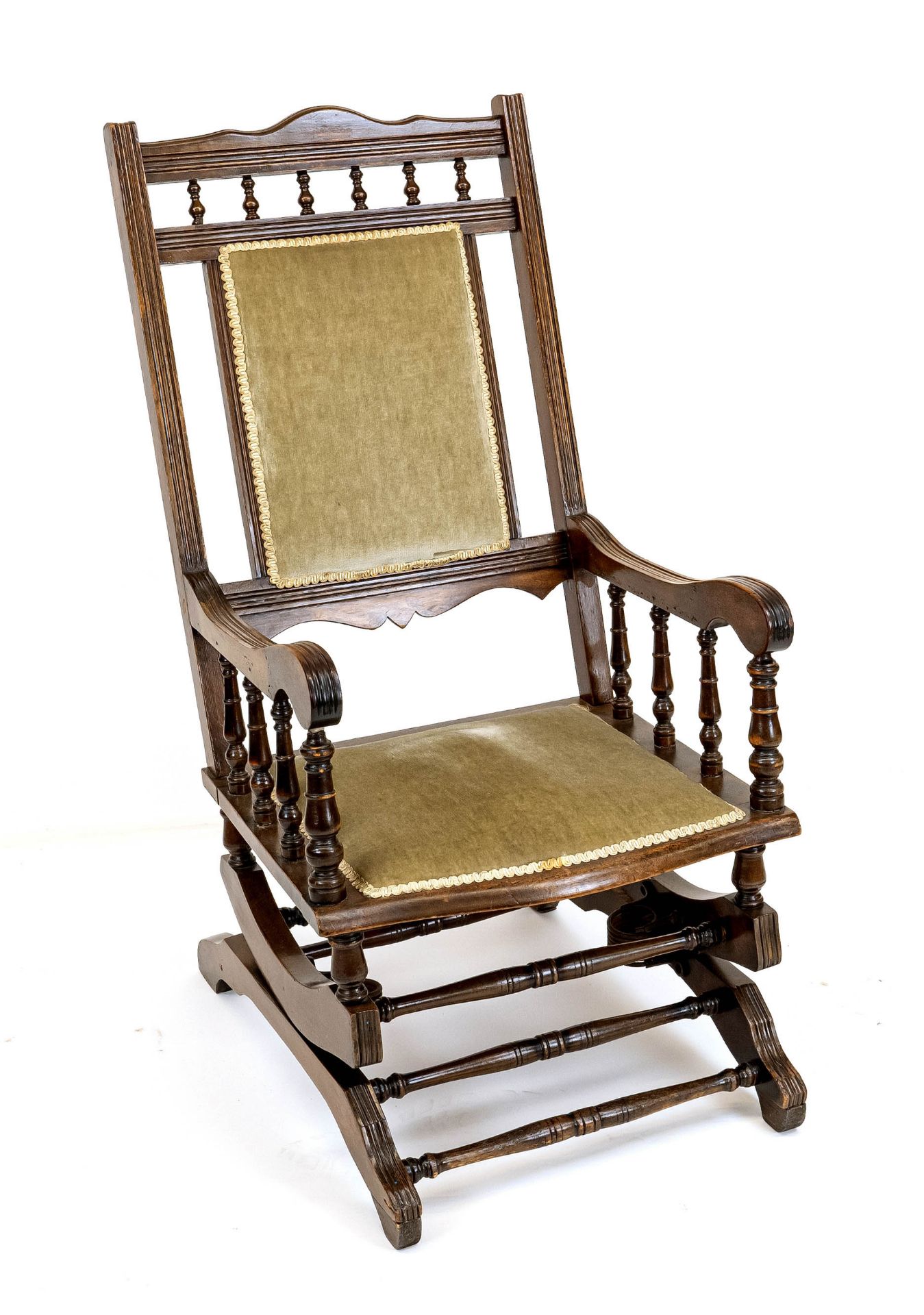 Rocking chair around 1890, walnut, turned frame, 105 x 55 x 70 cm.