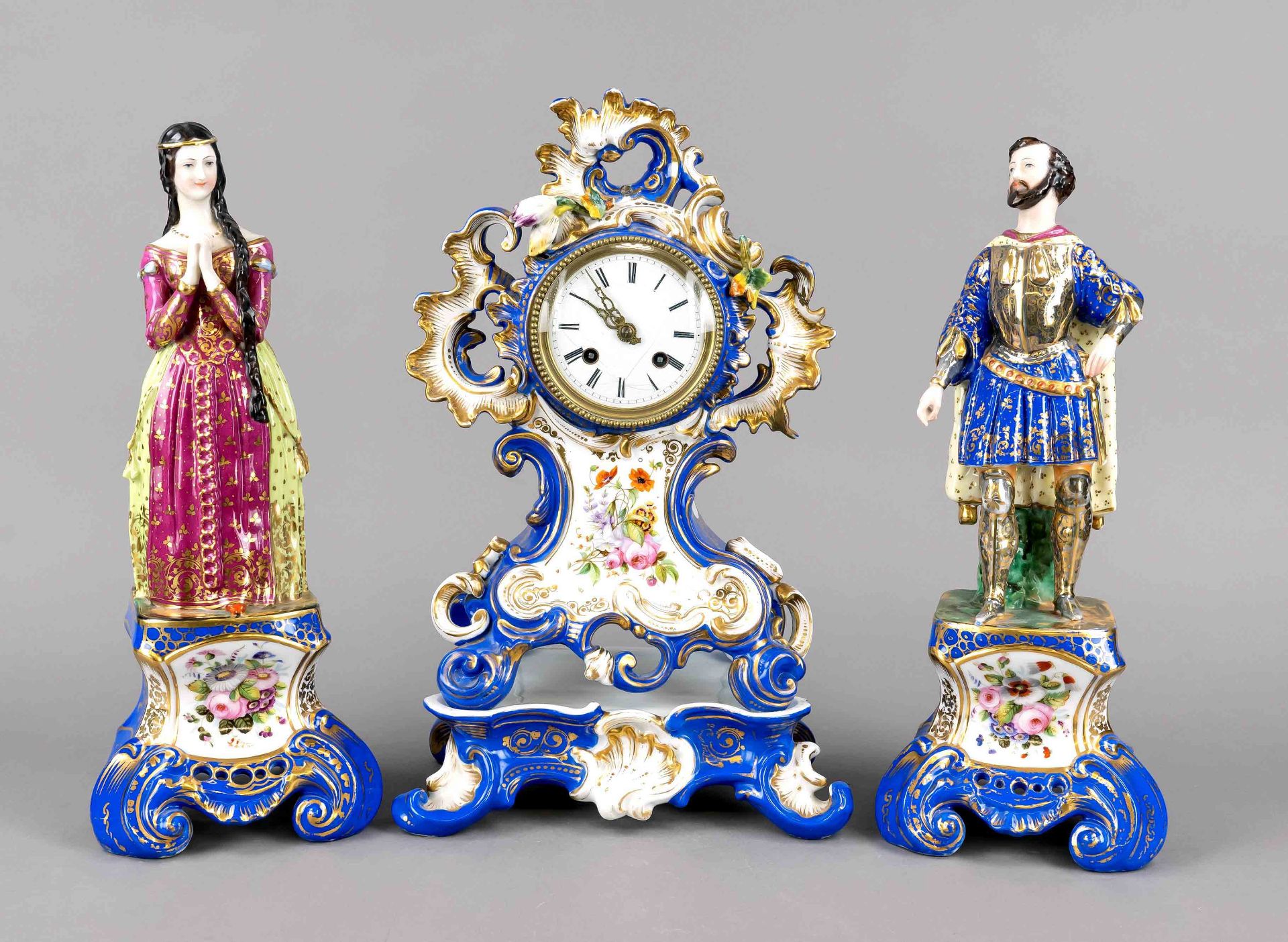 Historism clock set, 3-piece, France, 1st half 19th c., table clock in curved form on pedestal