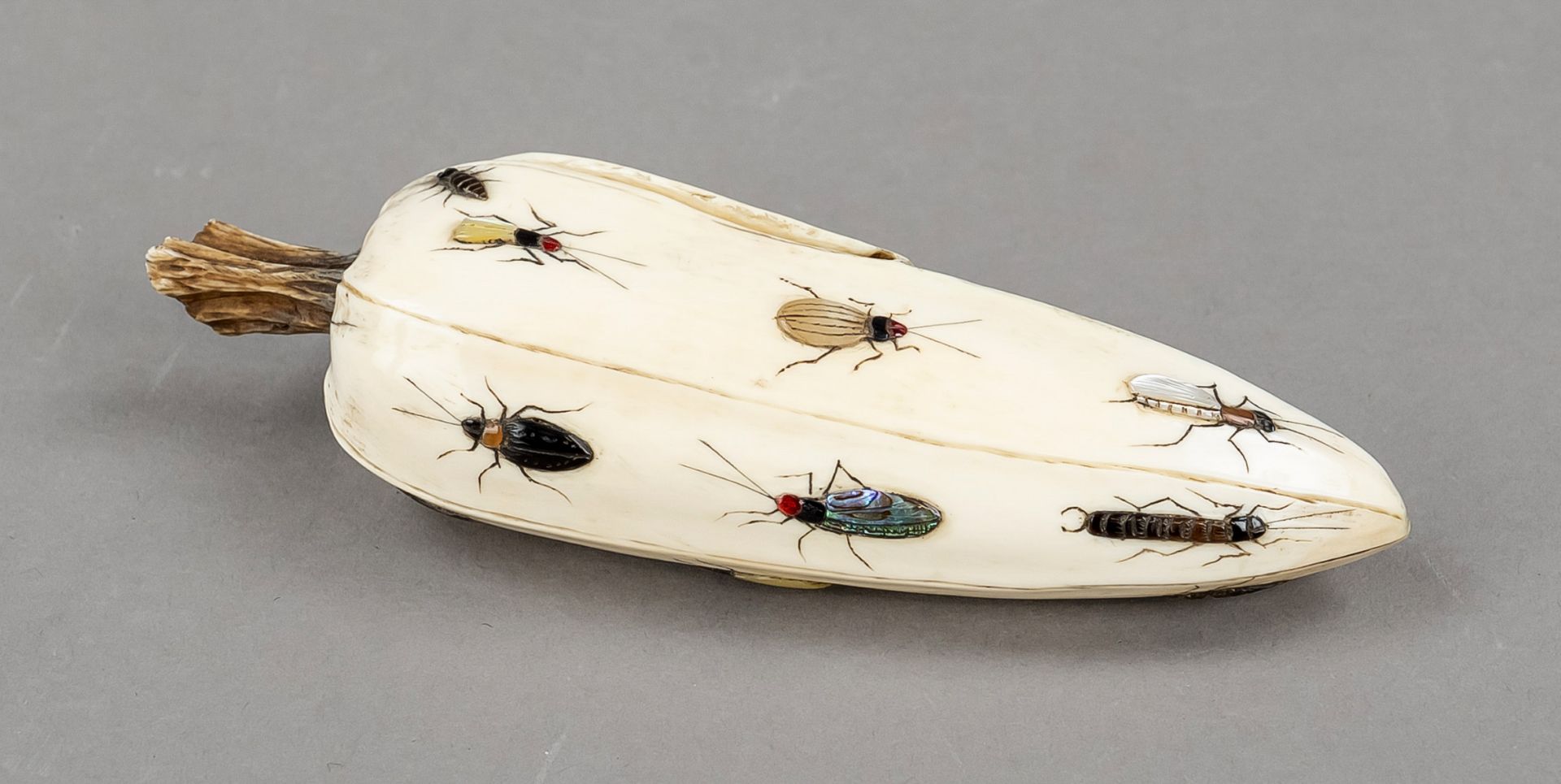 A cob of corn, Japan, Meiji period(1868-1912), around 1900, Shibayama Okimono - carved ivory - Image 2 of 4