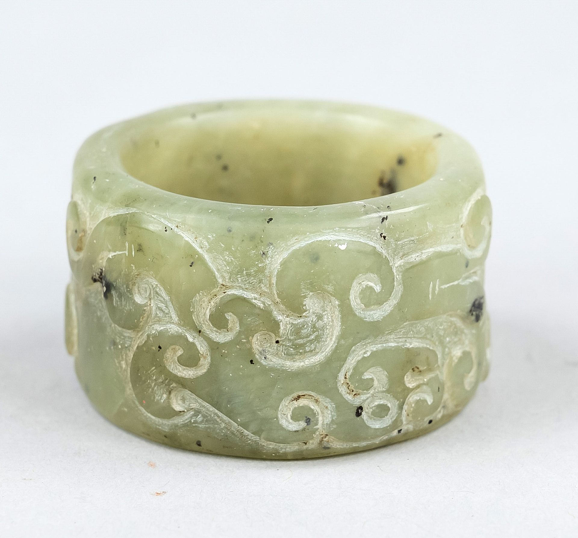 Jade egg with Gui dragon, China, probably republic period(1912-1949), spinach green jade in