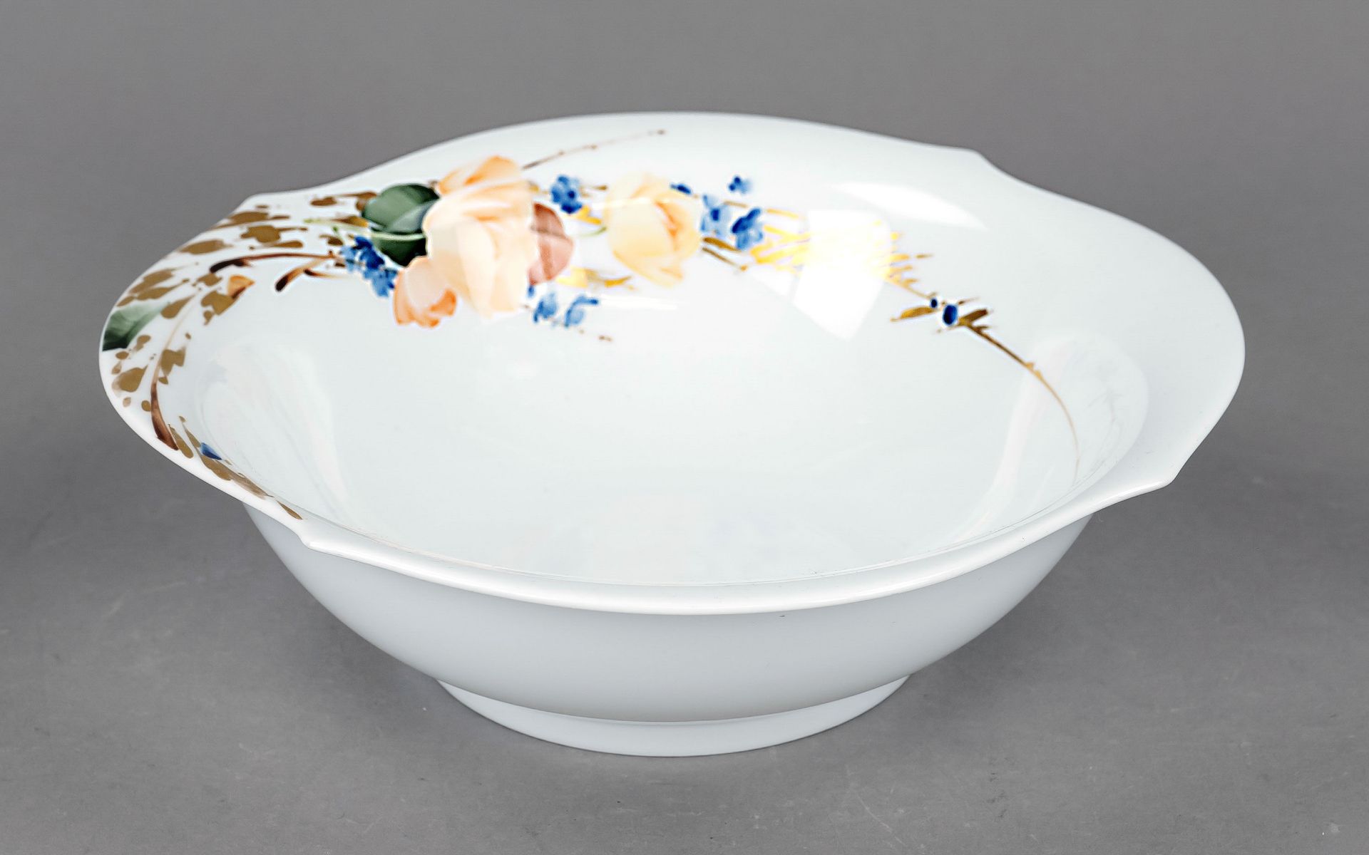 Round bowl, Meissen, late 20th c., Deputat, form Wellenspiel Pur, design Sabine Wachs 1990s,