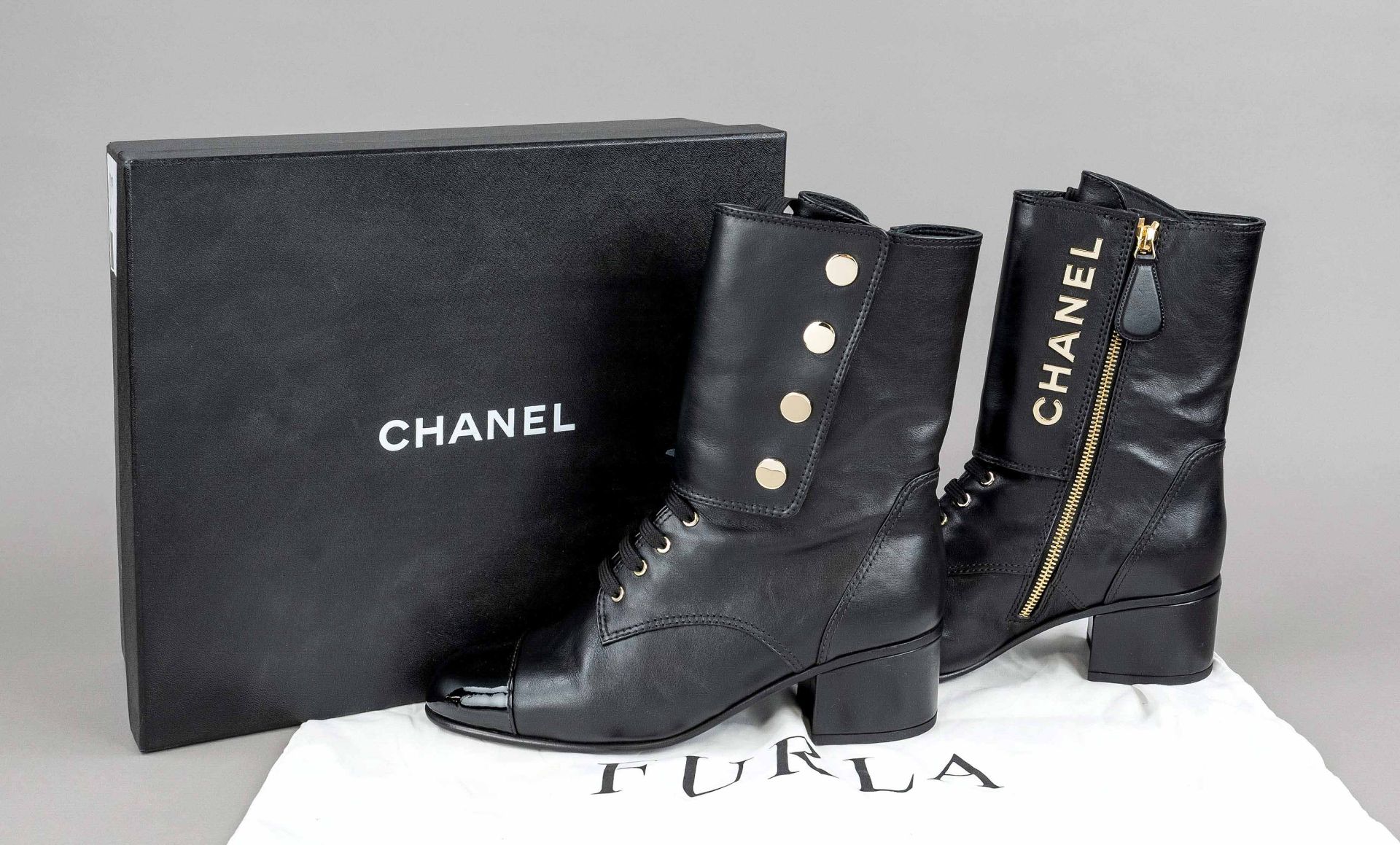 Chanel, ladies ankle boots with wide block heel, black smooth leather with details of black patent