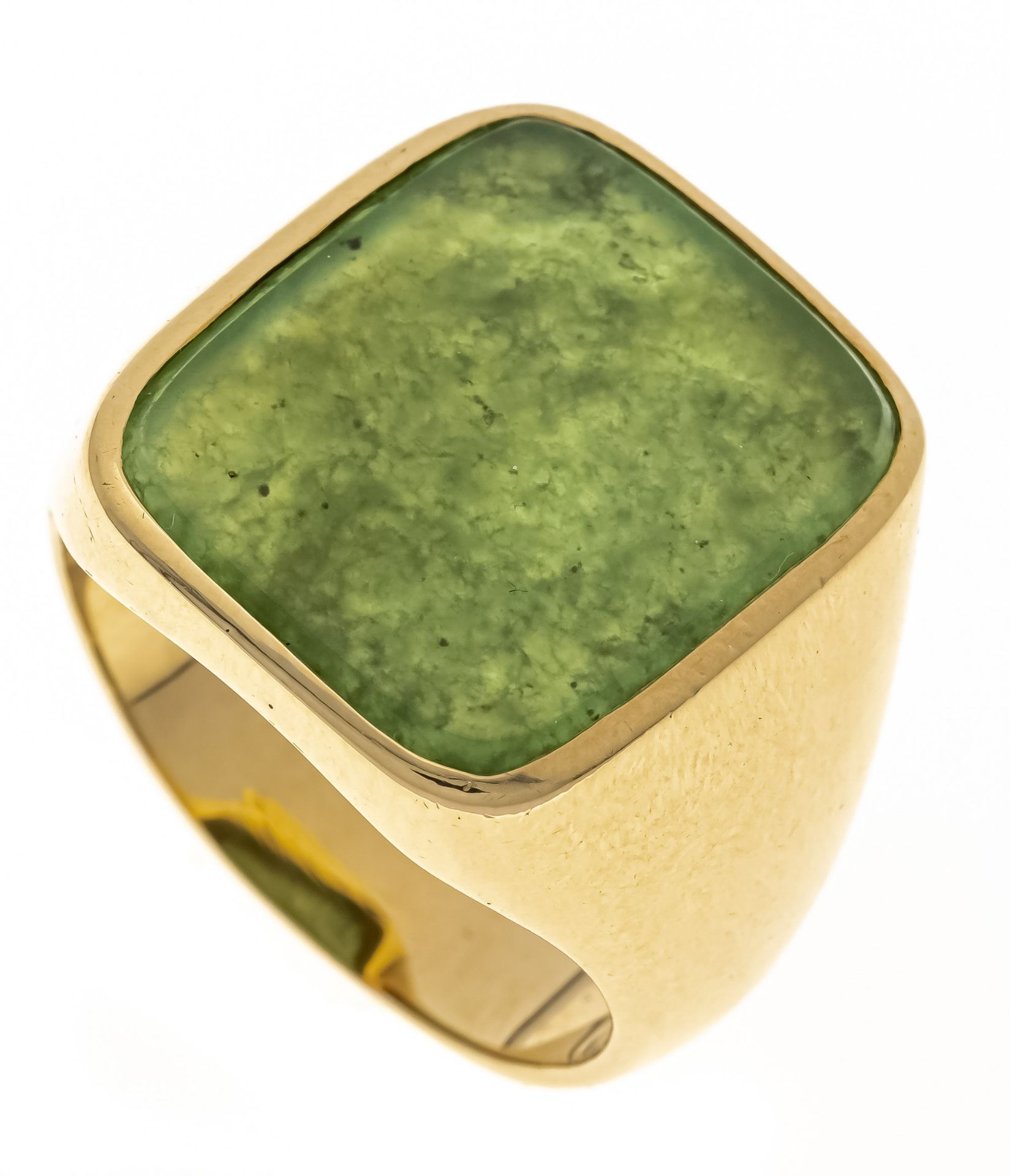 Jade men's ring GG 750/000 with a fine jade plate 20 x 17 mm, RG 70, 19,4 g