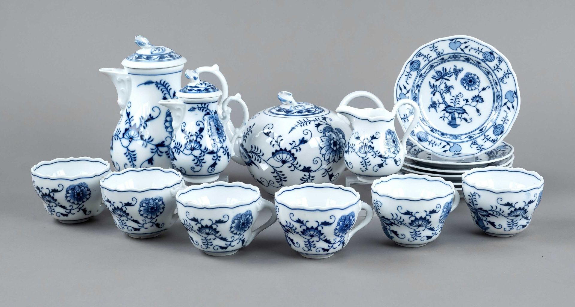 Set of 16 pieces, Carl Teichert, city of Meissen, 20th century, decor onion pattern, partly