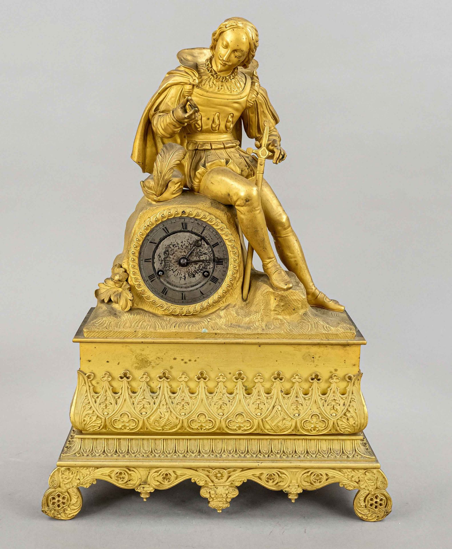 Empire figure pendulum, 1st half of 19th century, knight with medallion and sword in hand sitting on