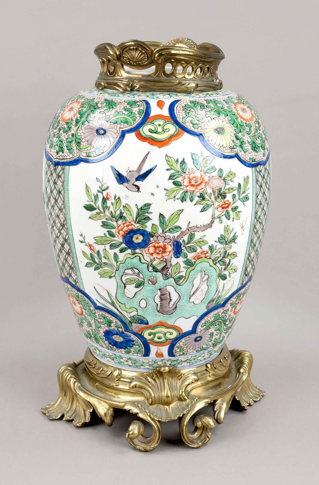 Splendid vase with bronze mounting, Samson, Paris, attrib., around 1890, chinoiserie painting in - Image 3 of 3