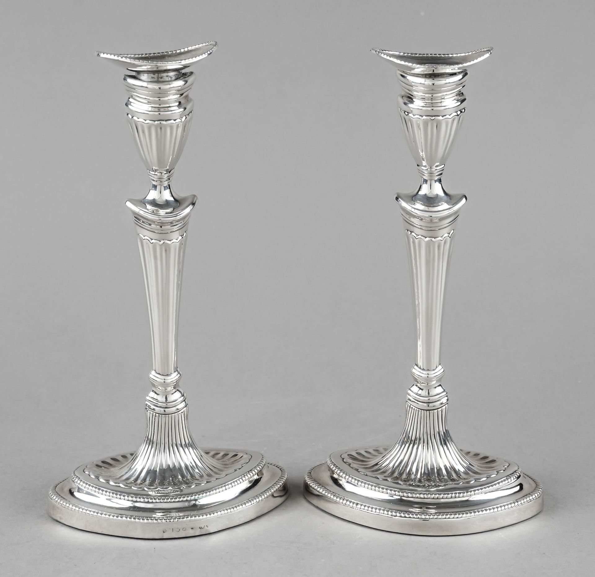 Pair of candlesticks, Netherlands, 2nd half of 20th century, sterling silver 925/000, oval filled