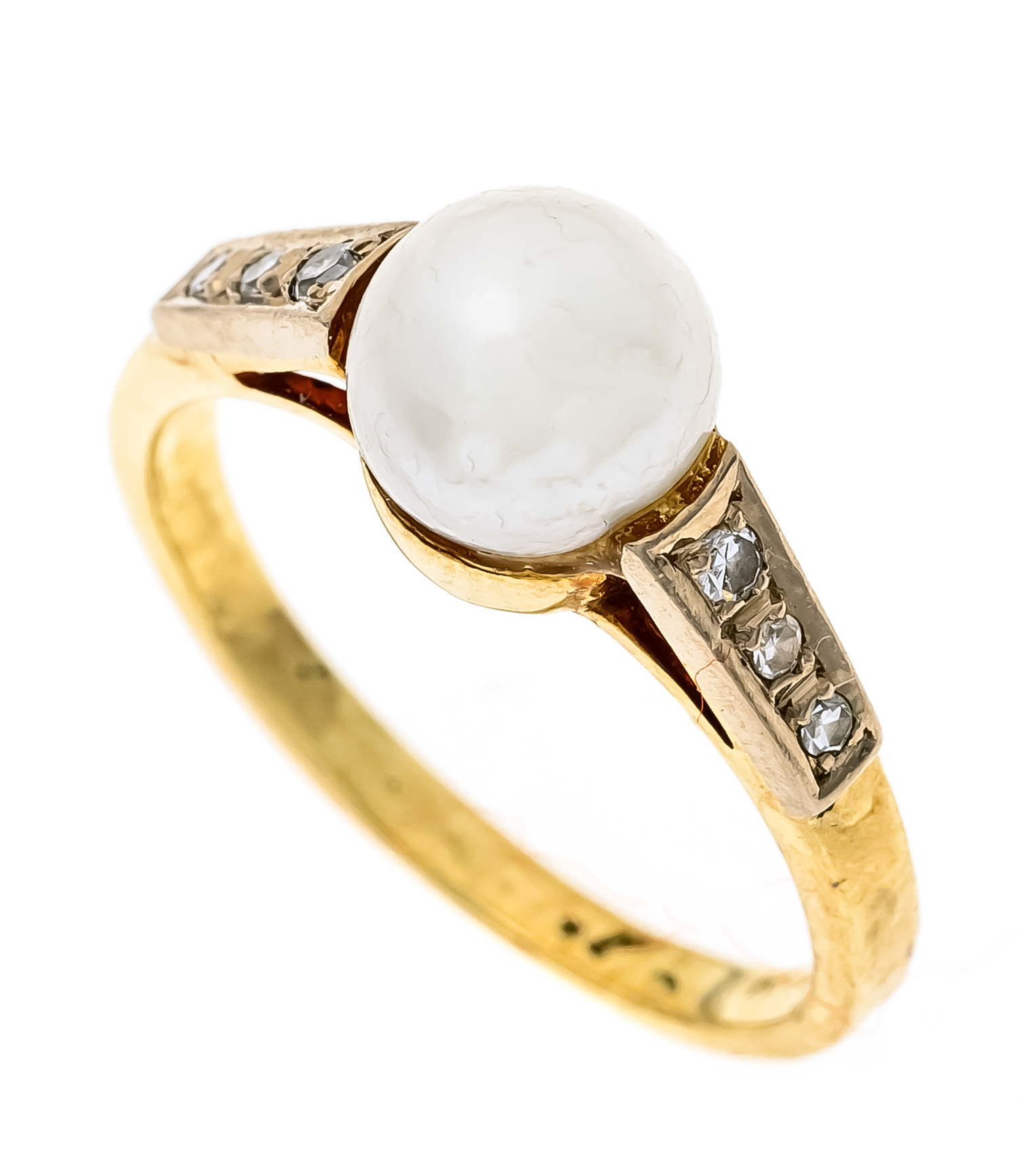 Pearl diamond ring GG 585/000 with one creamy white Akoya pearl 6,8 mm and 6 octagonal diamonds,