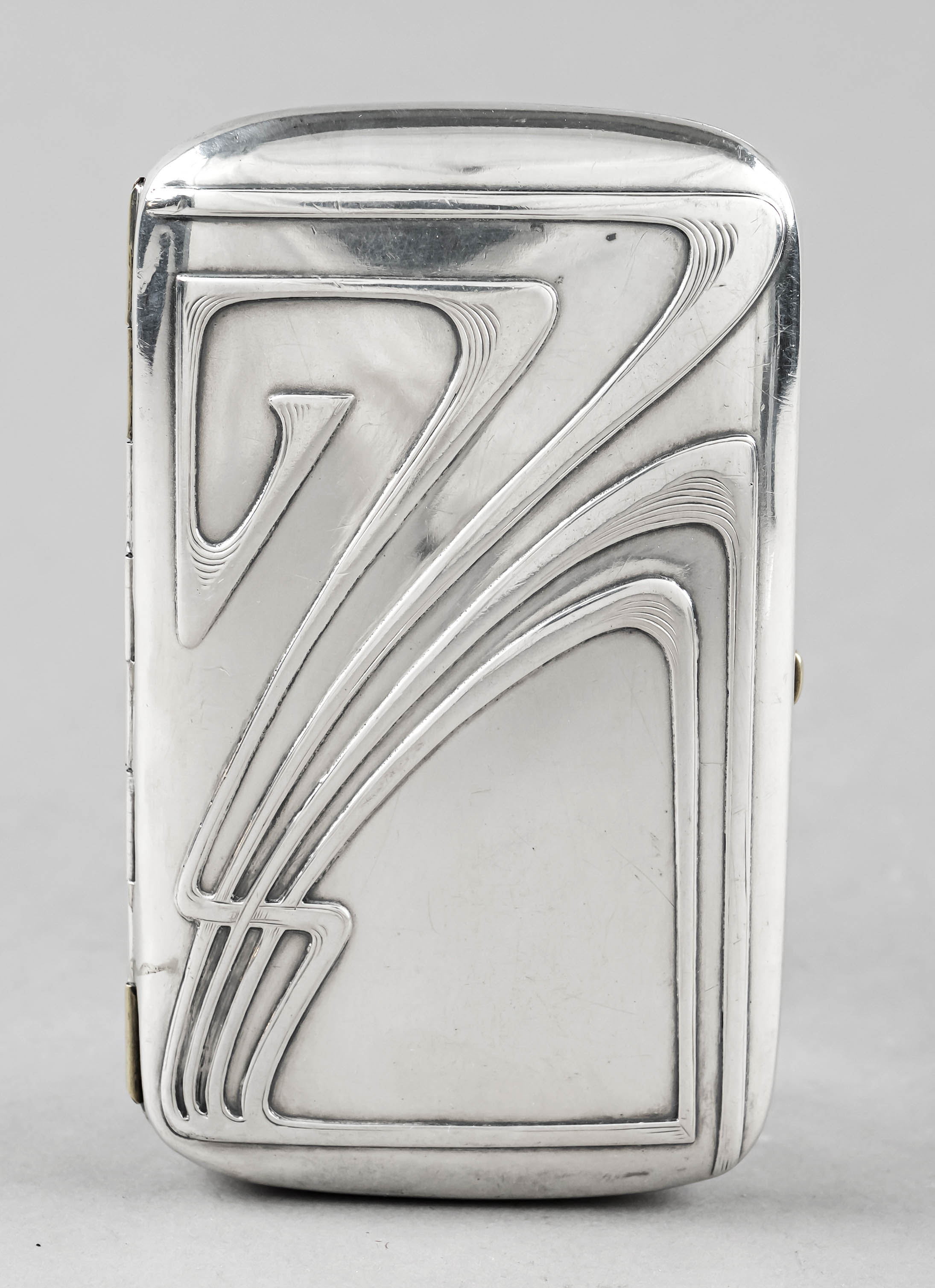Rectangular cigar case, early 20th century, silver tested, lid with geometrical decoration, l. 13